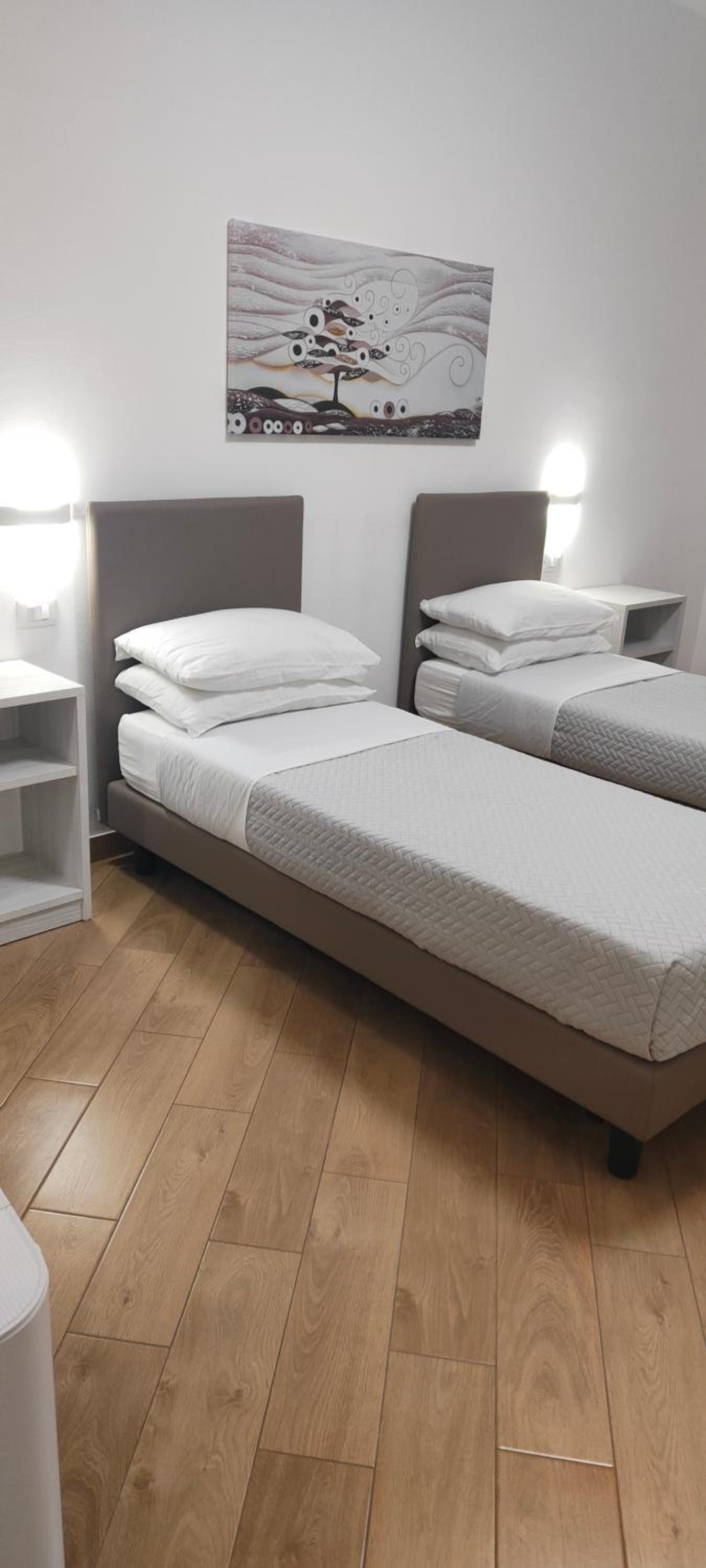 Large Double or Twin Room photo 1