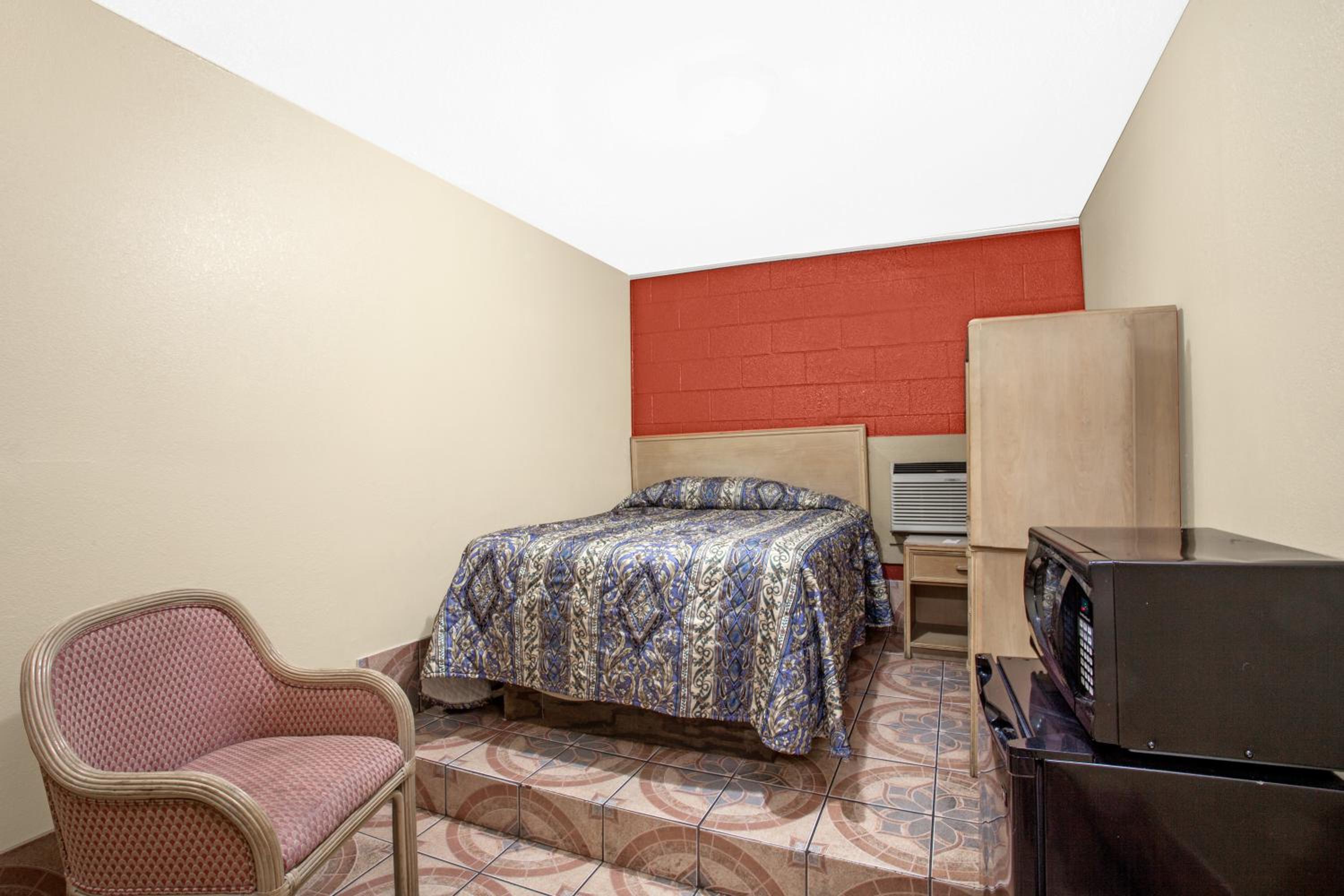 Queen Room