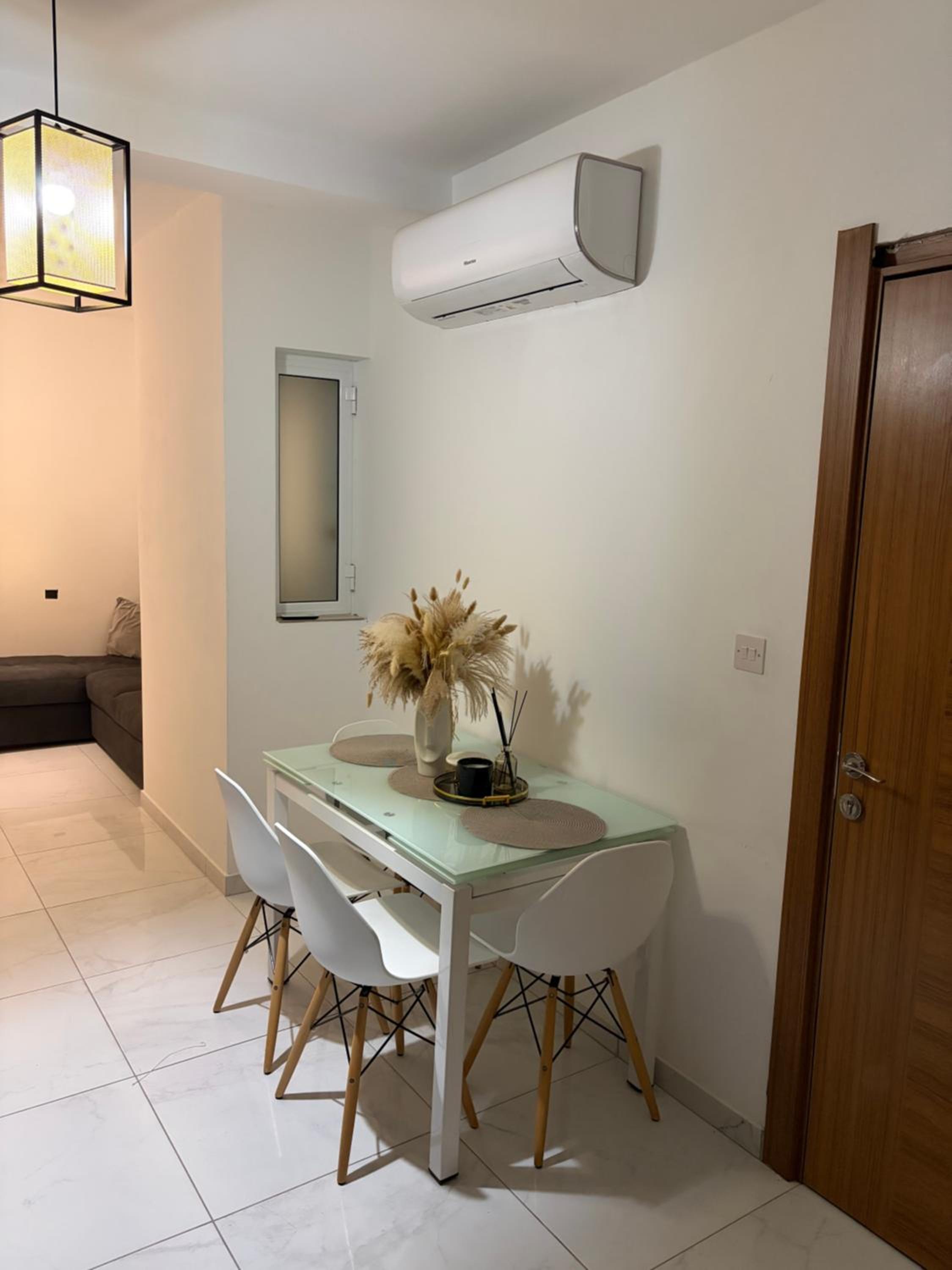 Two-Bedroom Apartment with Balcony photo 3