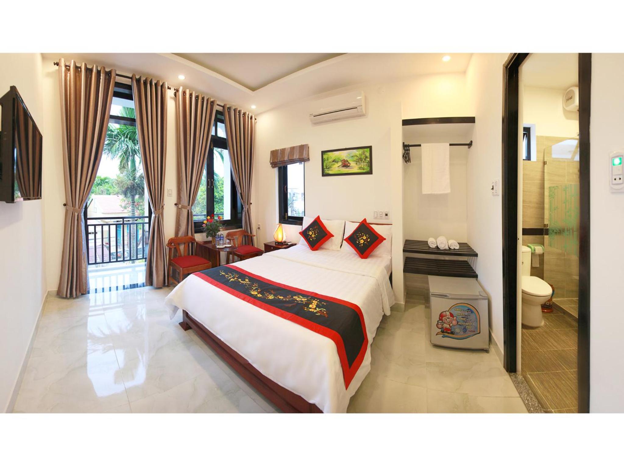 Deluxe Double Room with Balcony