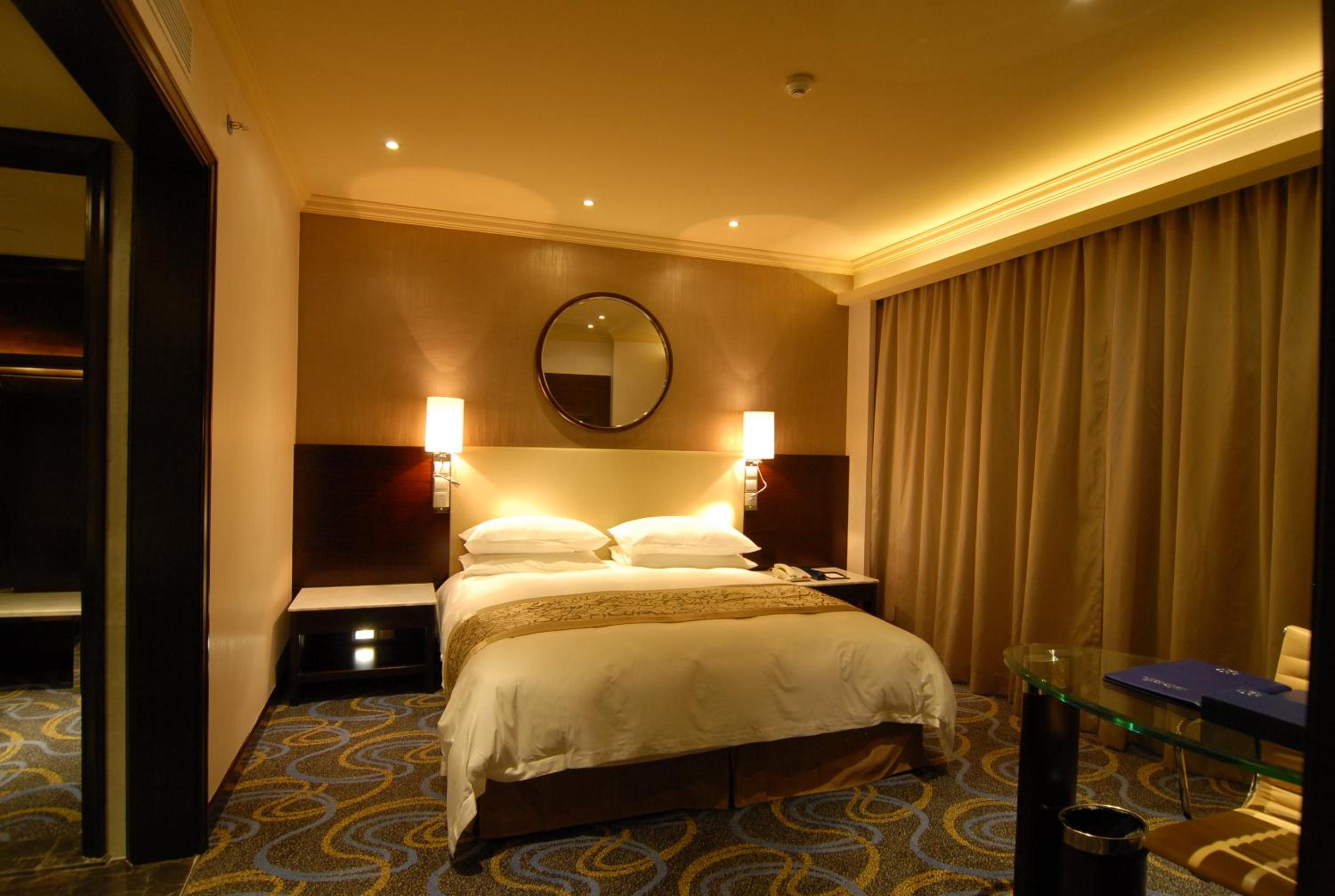Business Suite photo 3