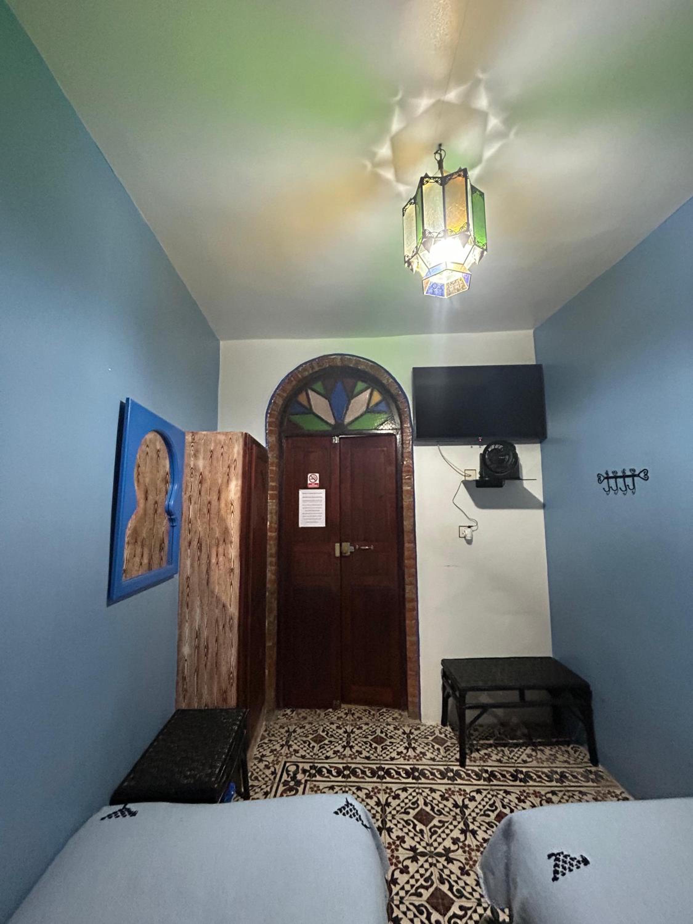 Twin Room with Private External Bathroom - Photo 5