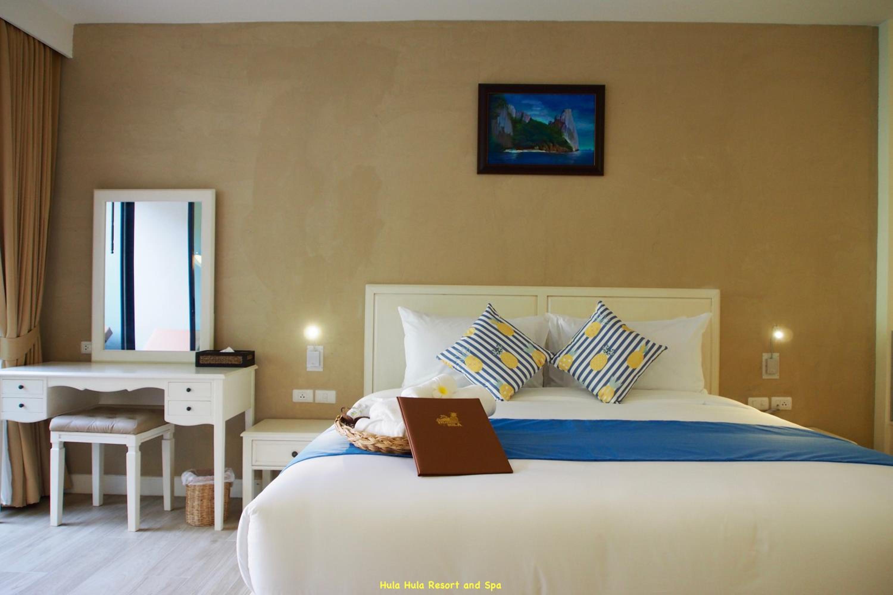Junior Suite Pool Access Mountain View photo 2