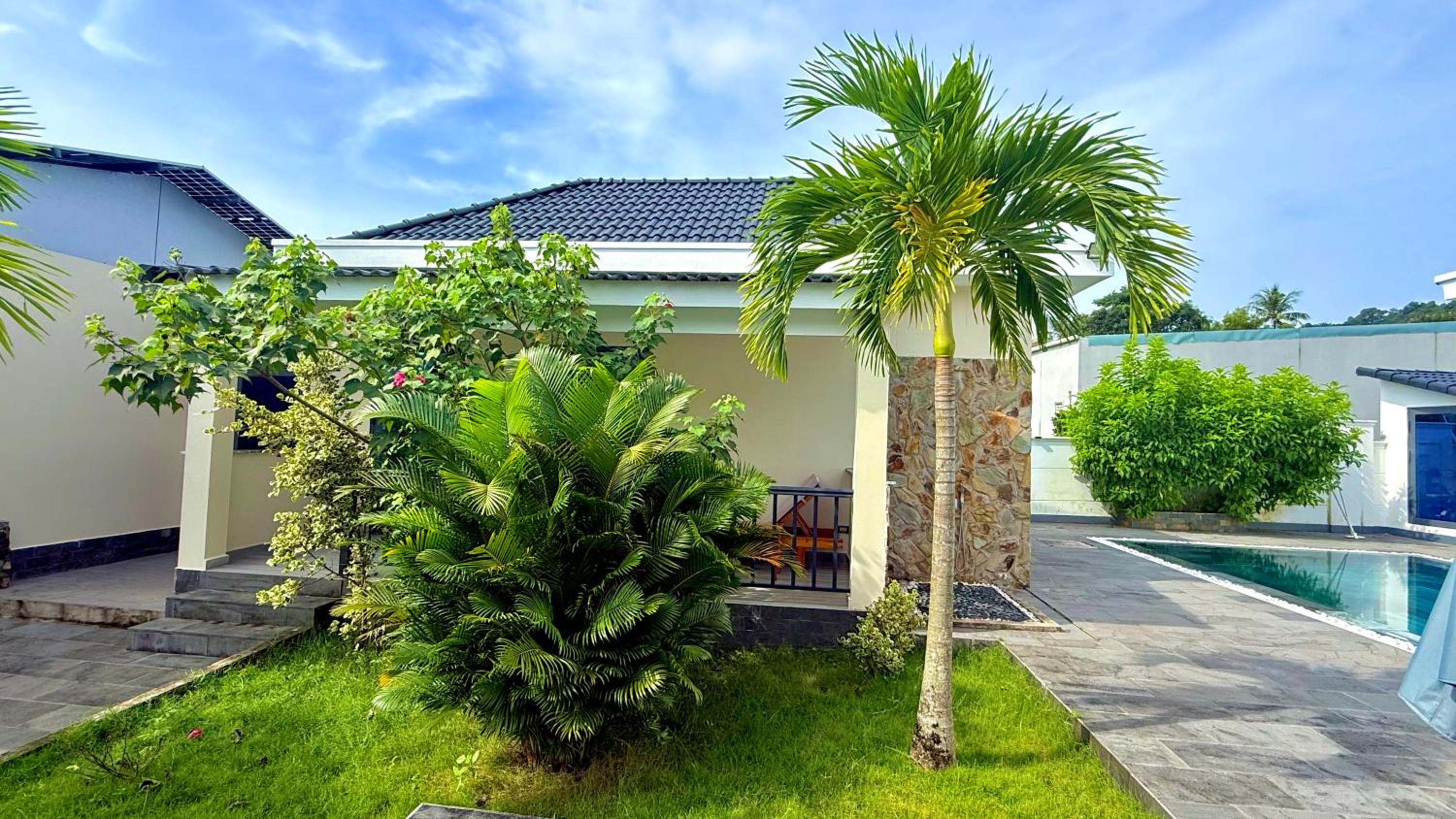 Double or Twin Room with Pool View photo 1