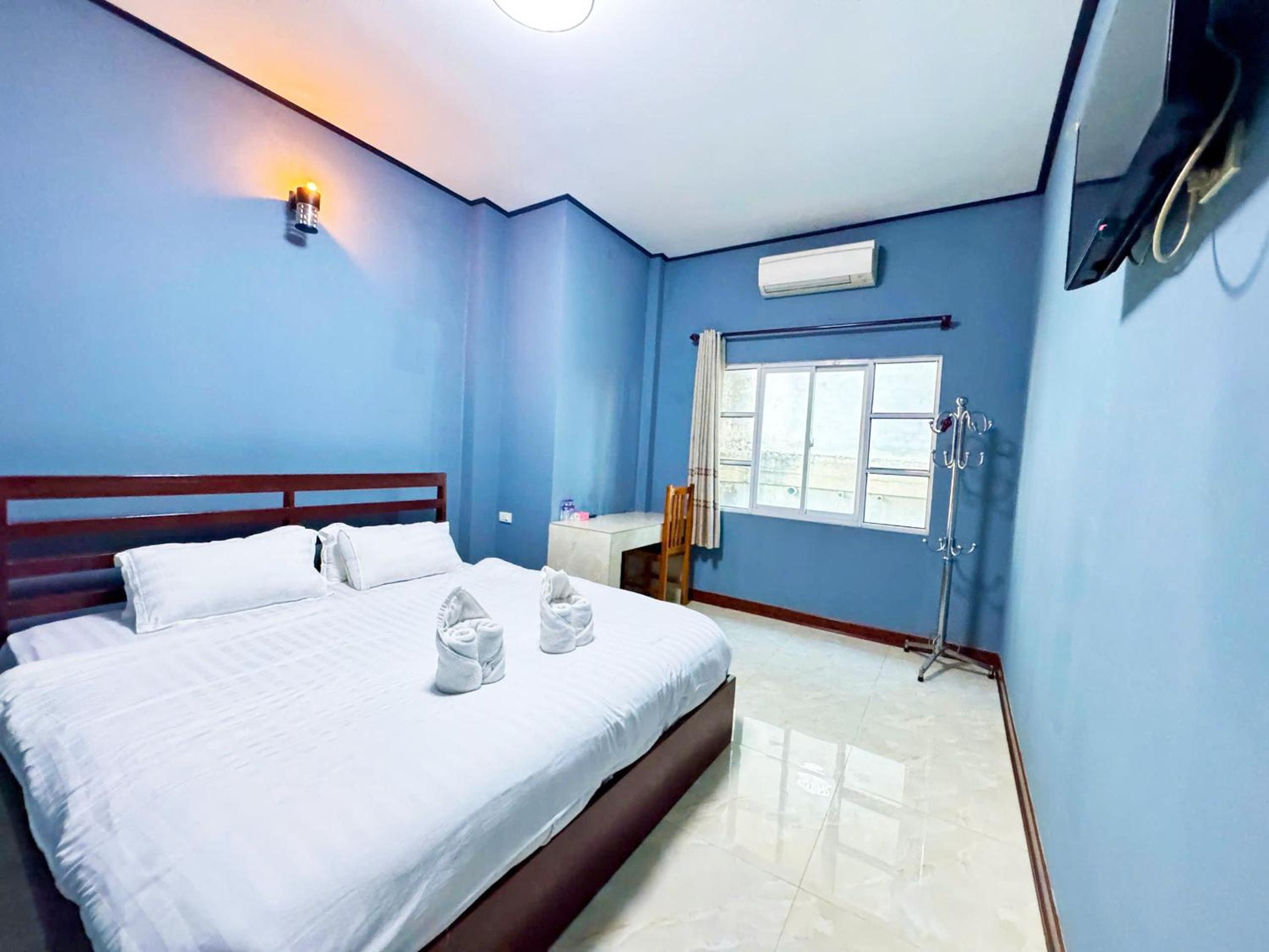 Deluxe Double or Twin Room - Photo 7