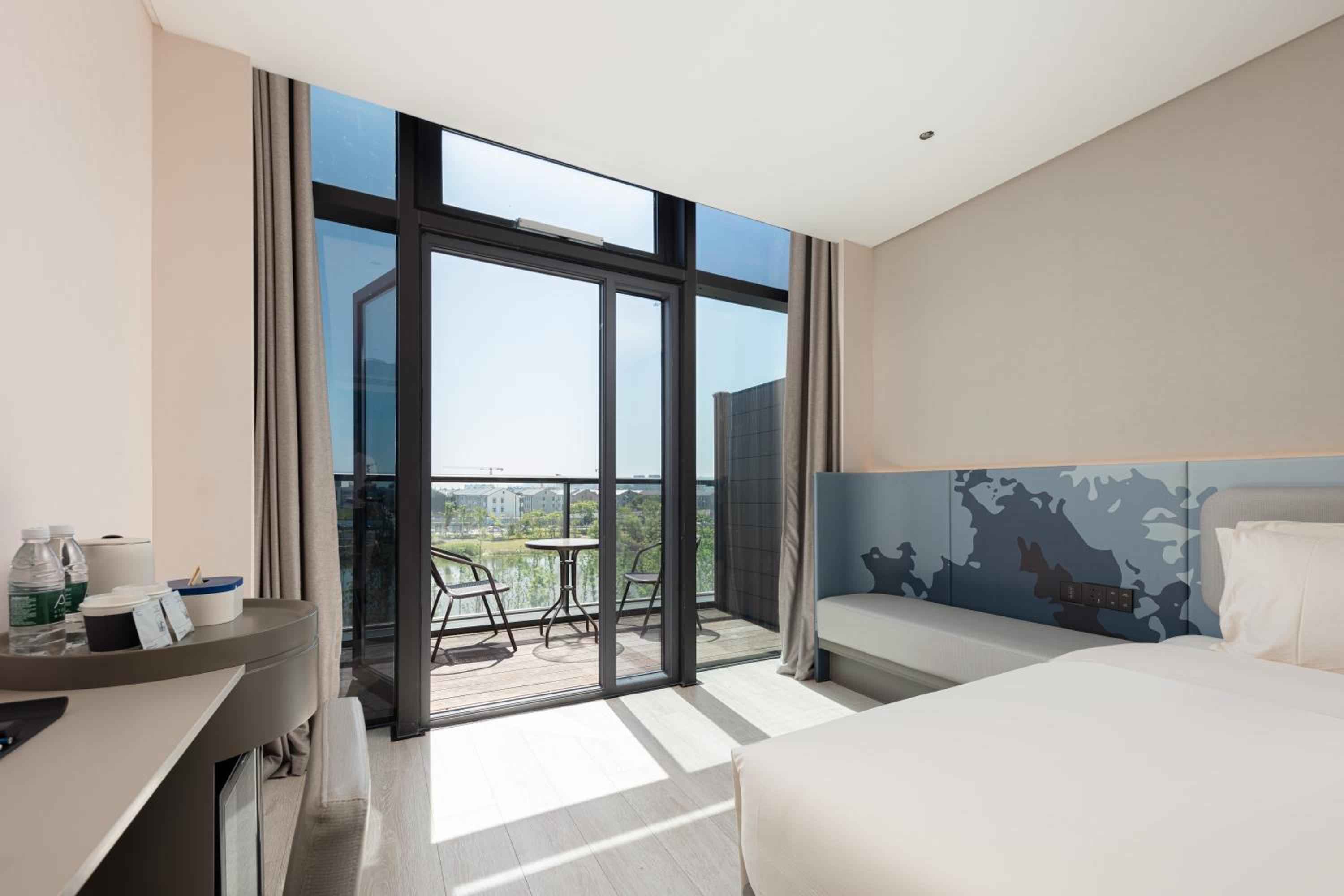 Selected Twin Room with Balcony  photo 1