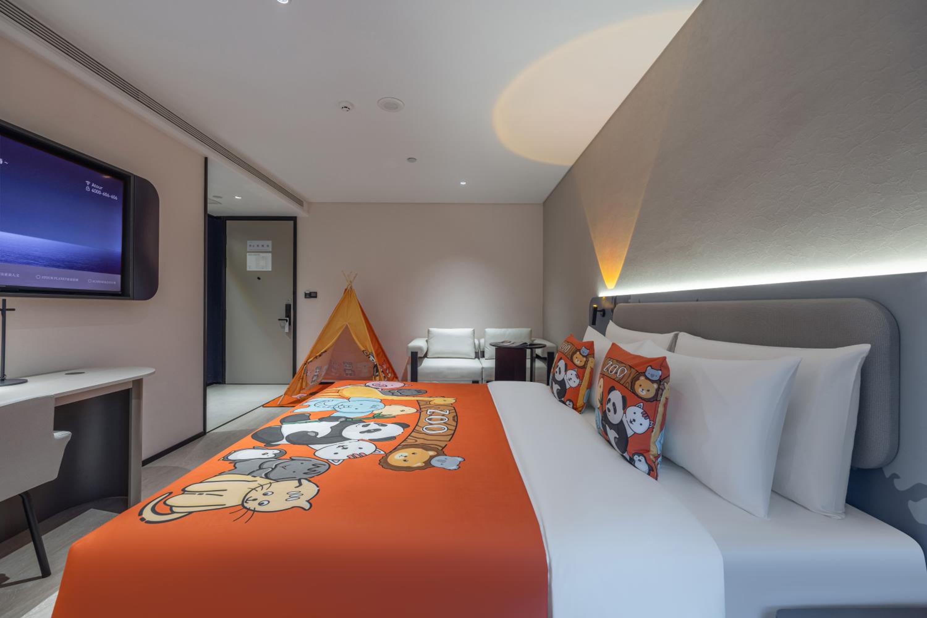 Superior Family Suite photo 3
