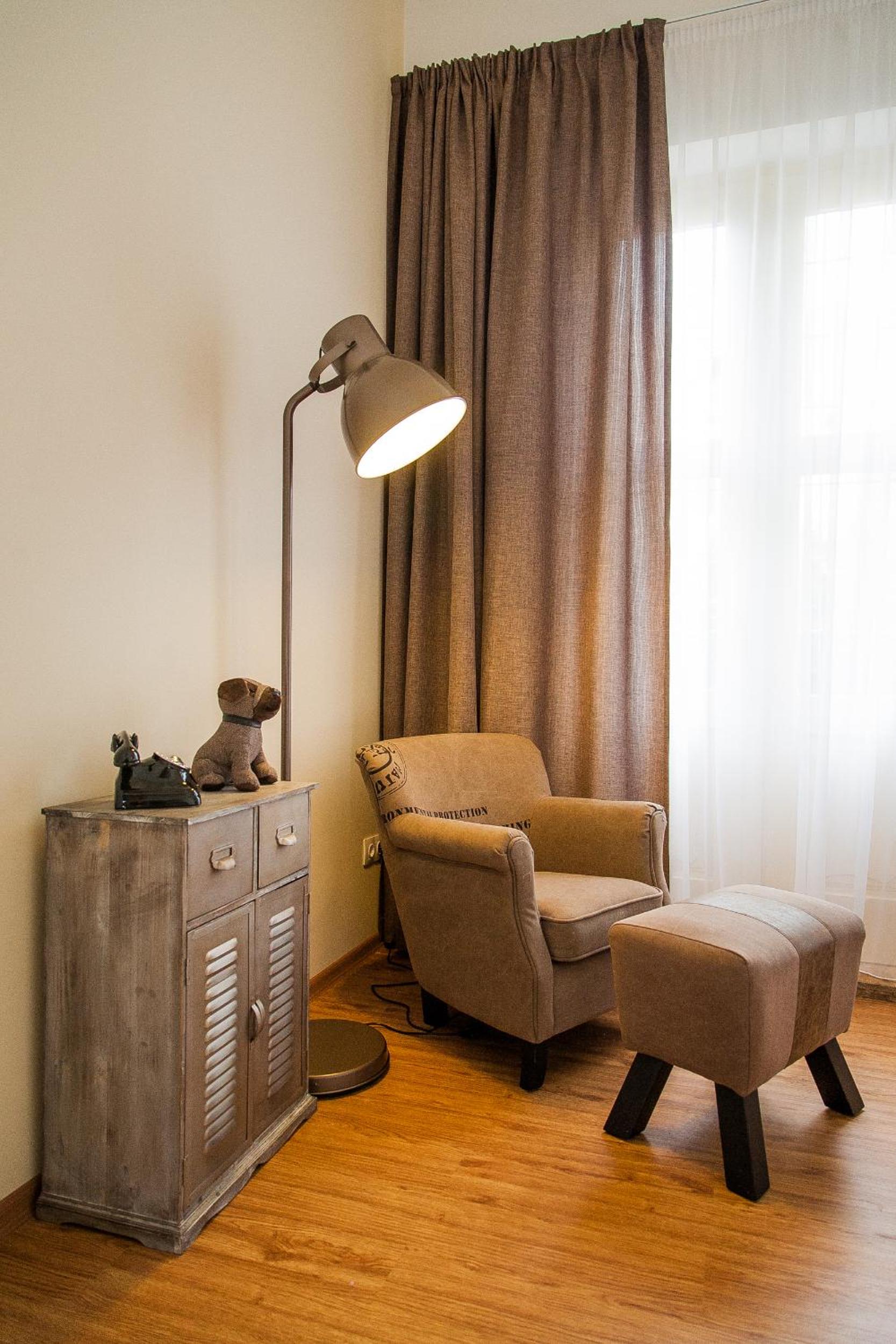 One-Bedroom Apartment photo 1
