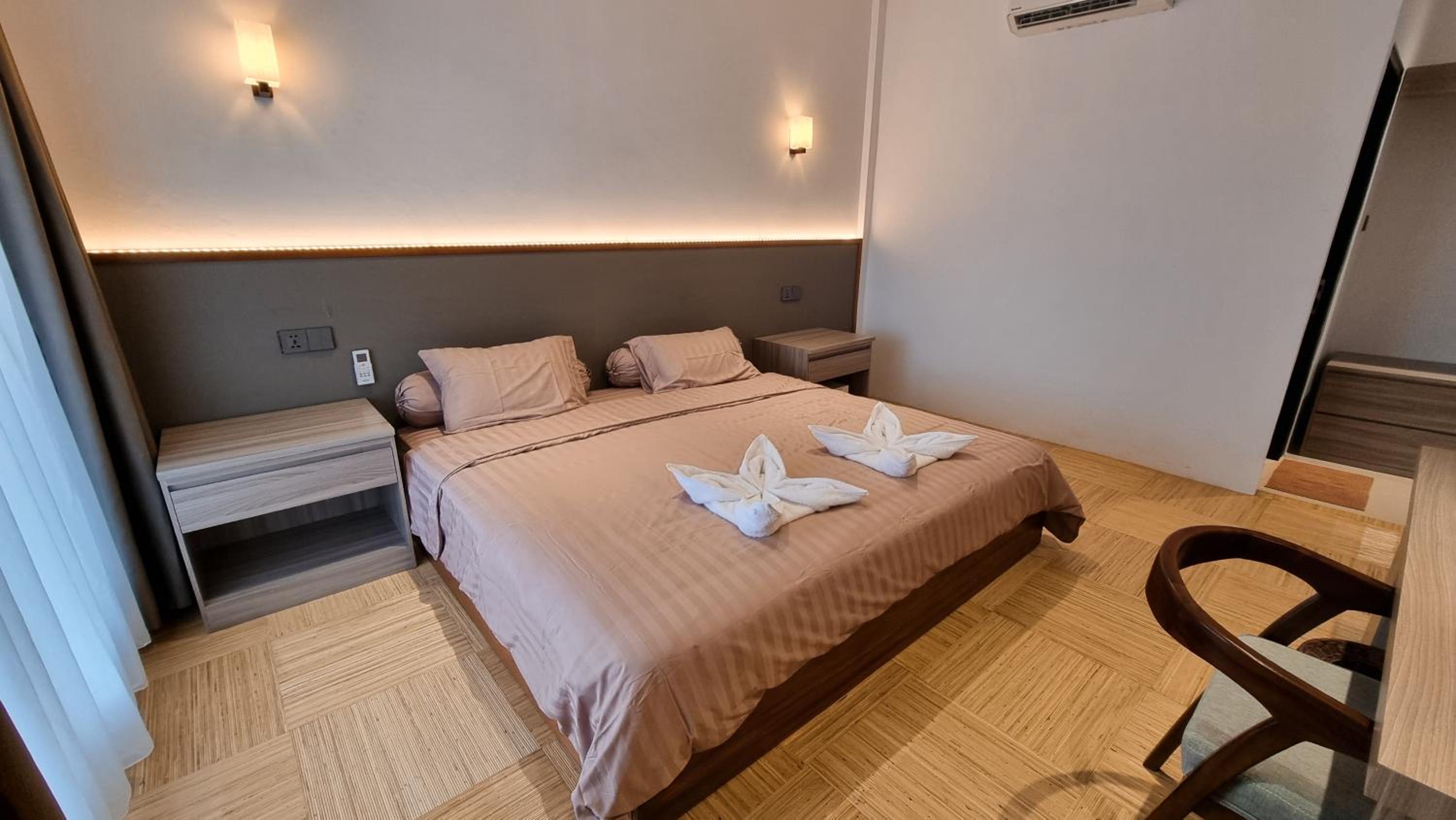 Deluxe Double or Twin Room with Ocean View photo 2