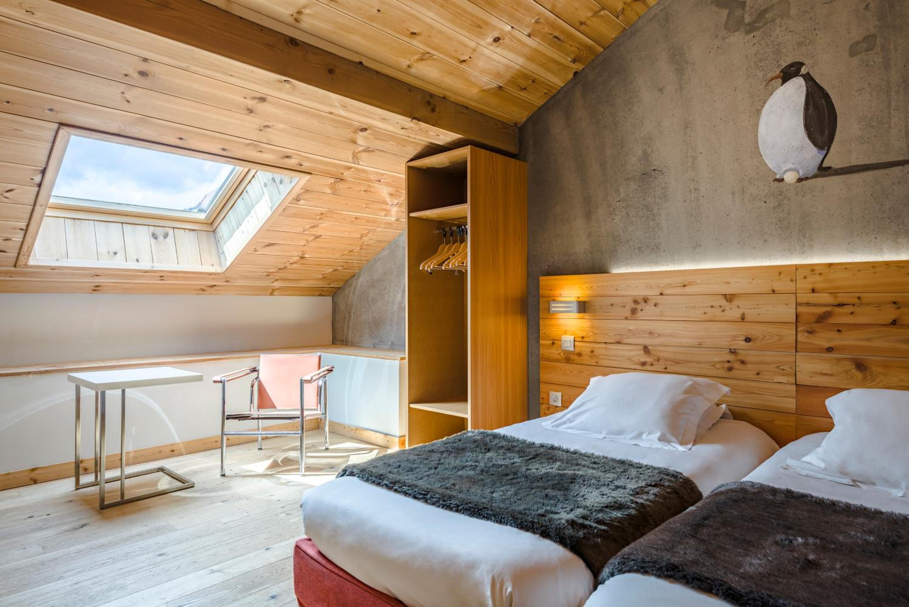 Suite - Photo 5