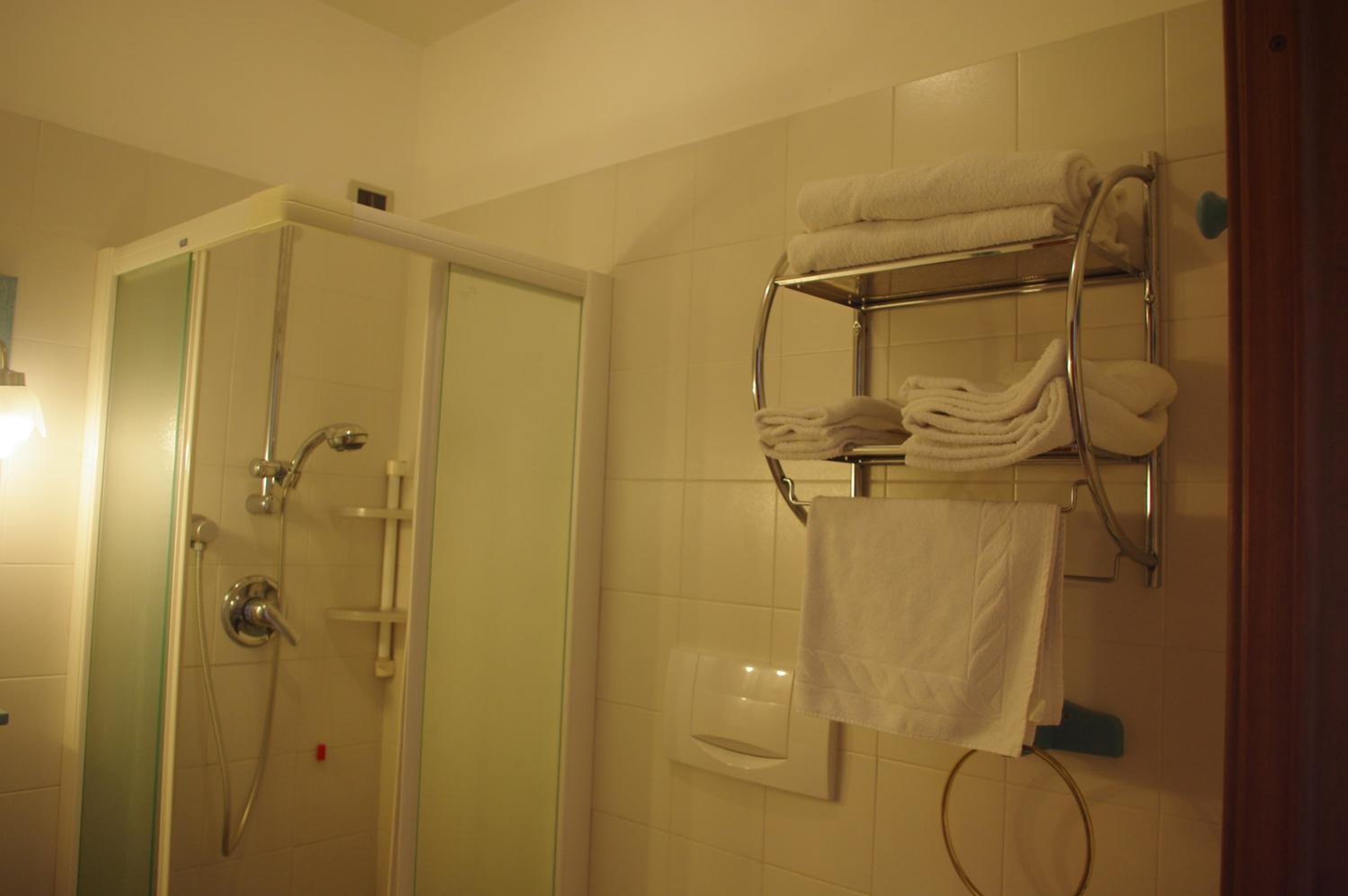 Twin Room with Mountain View photo 3