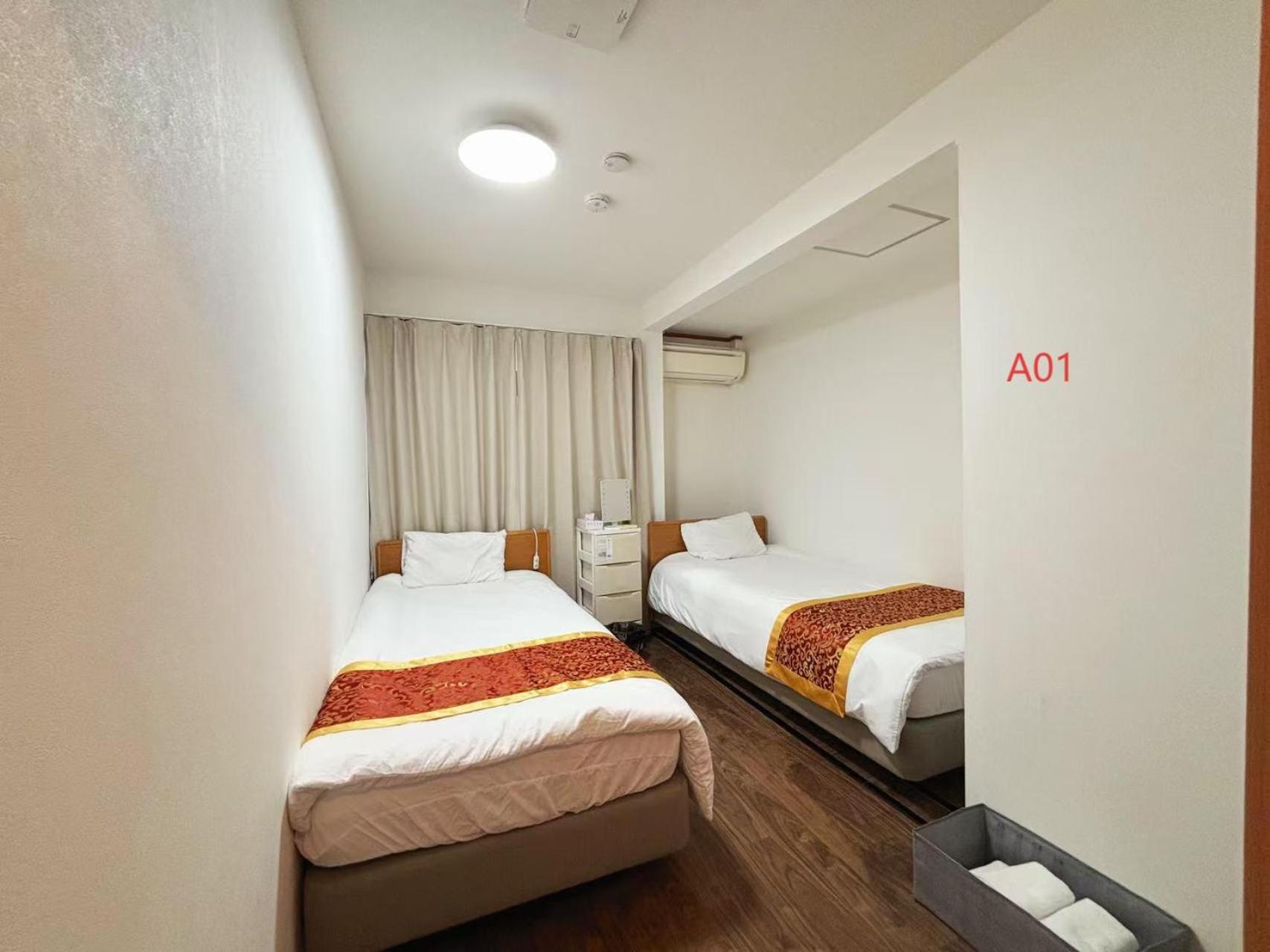 Double Room with Shared Bathroom photo 3