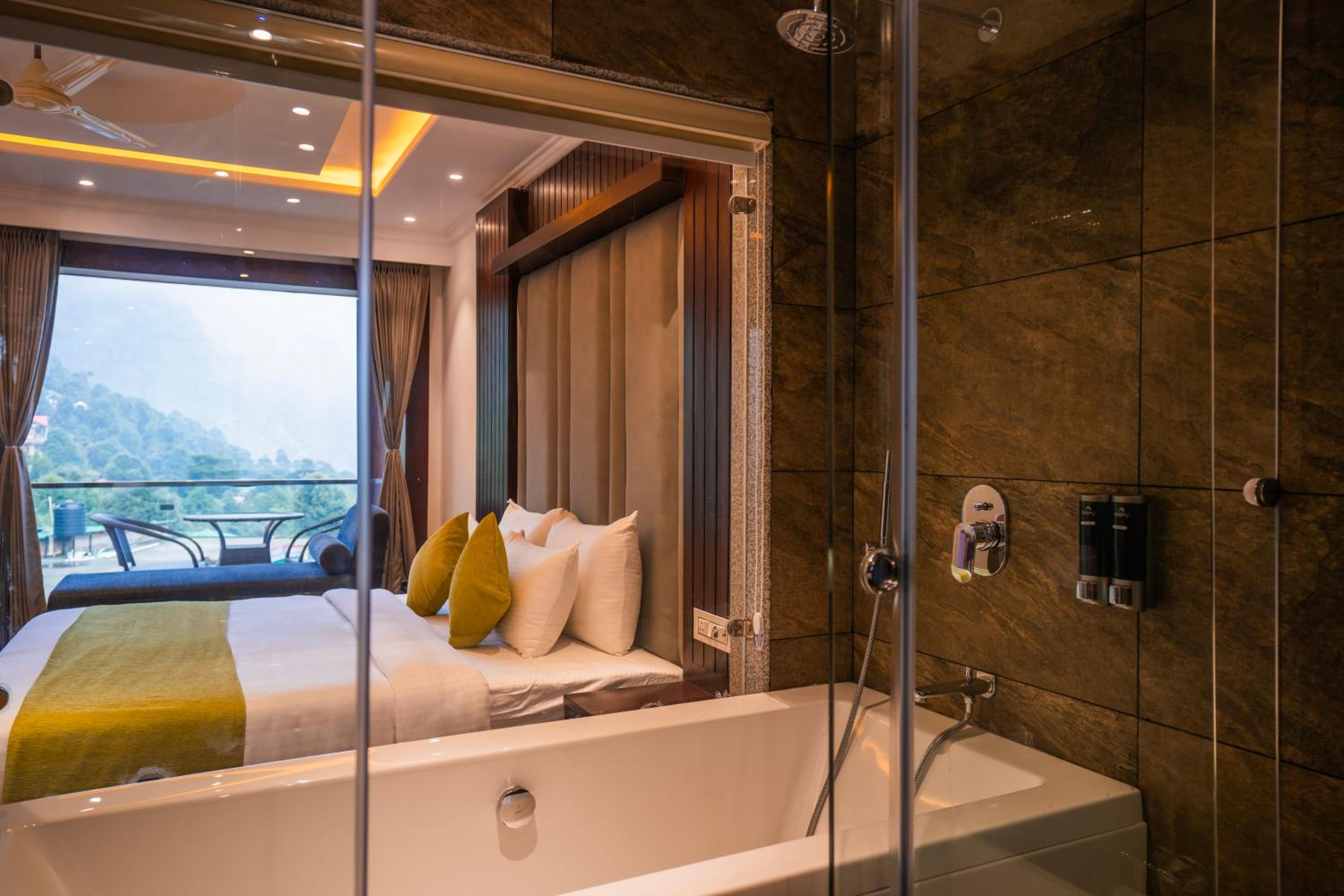 Family Suite with Balcony photo 3