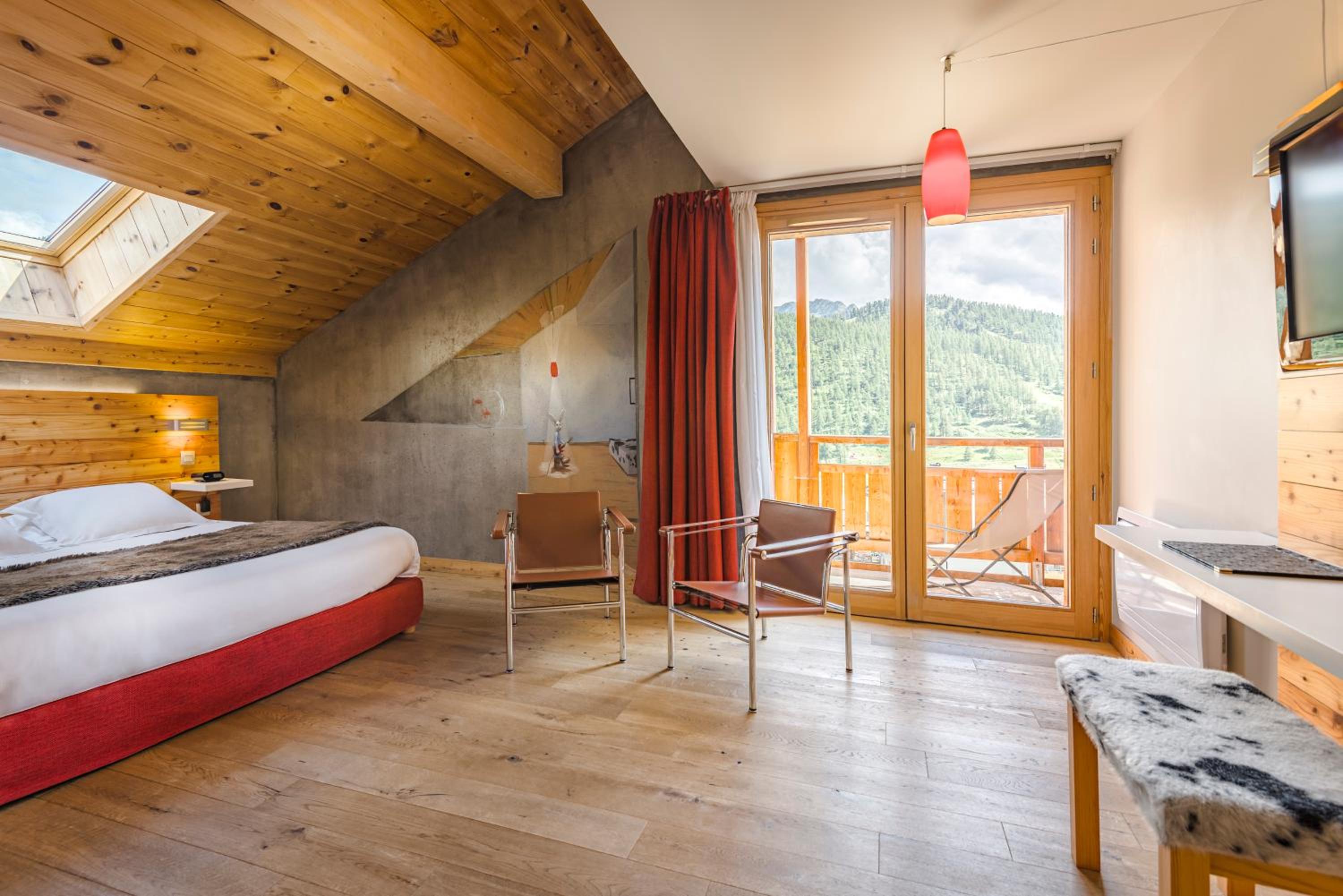 Triple Room with Balcony - Photo 2