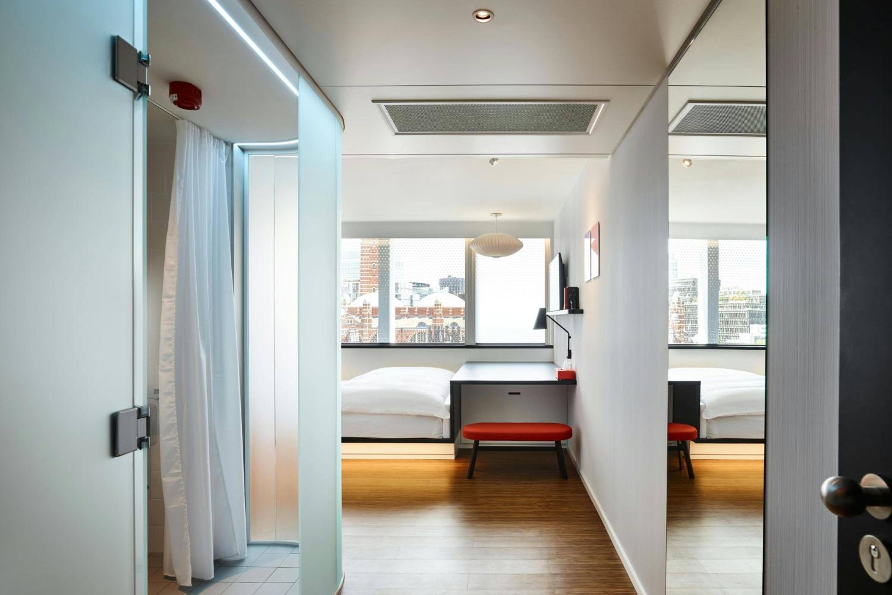 King Room - Accessible photo 1