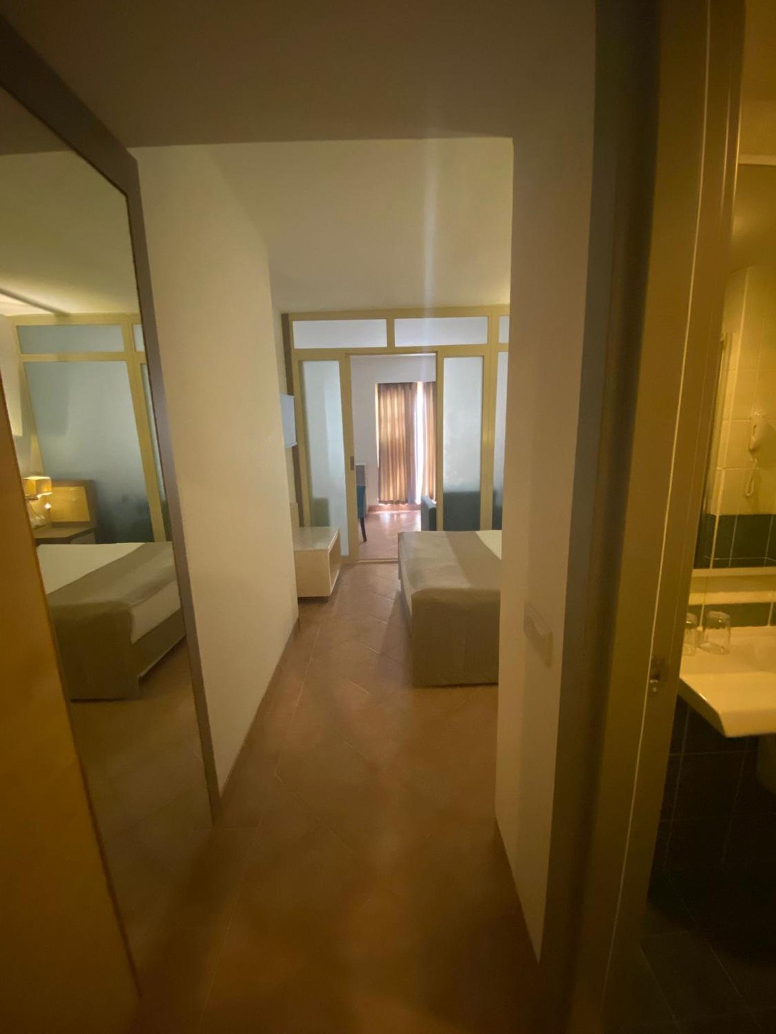 Standard Triple Room photo 3