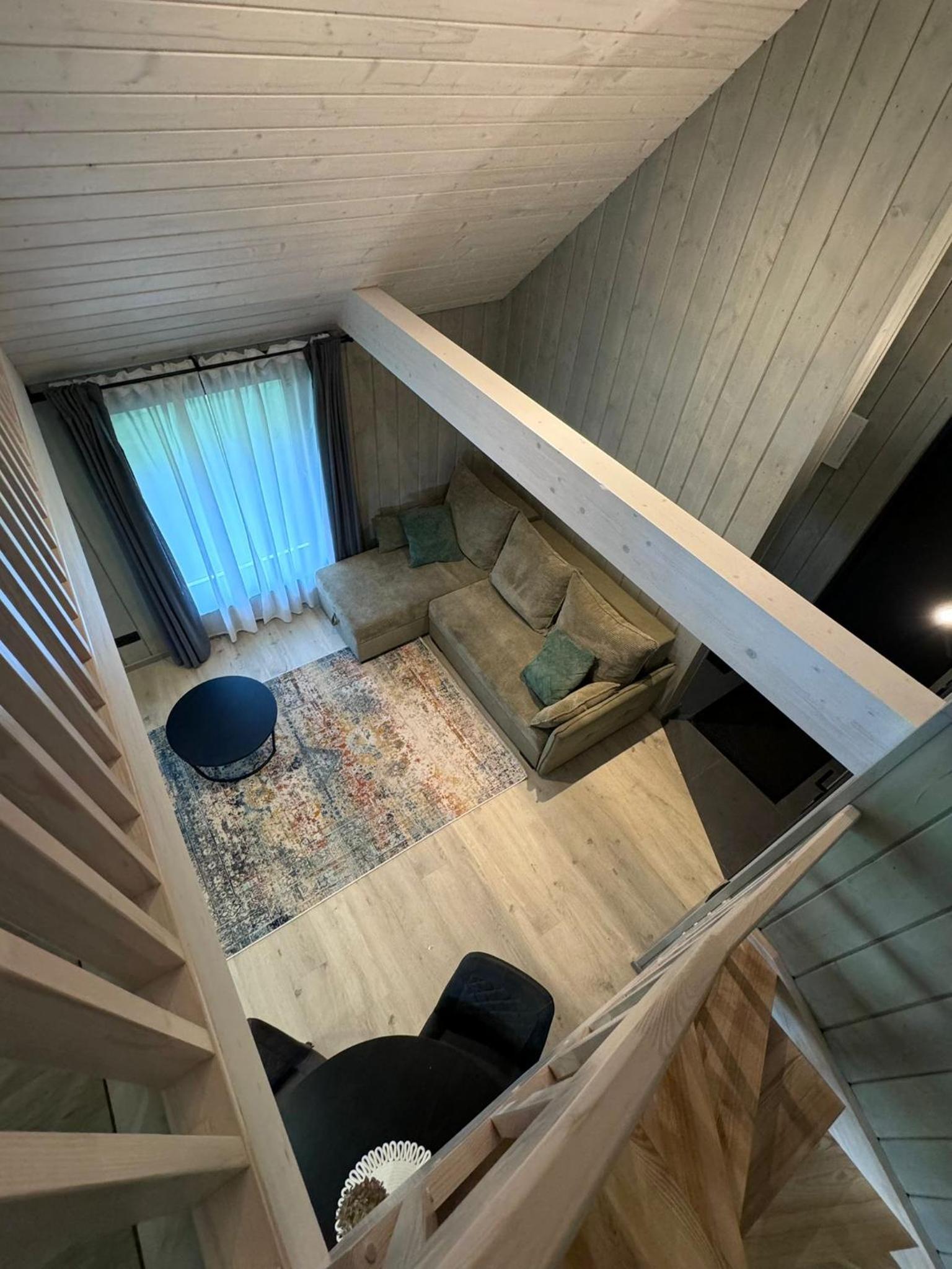 One-Bedroom House photo 2