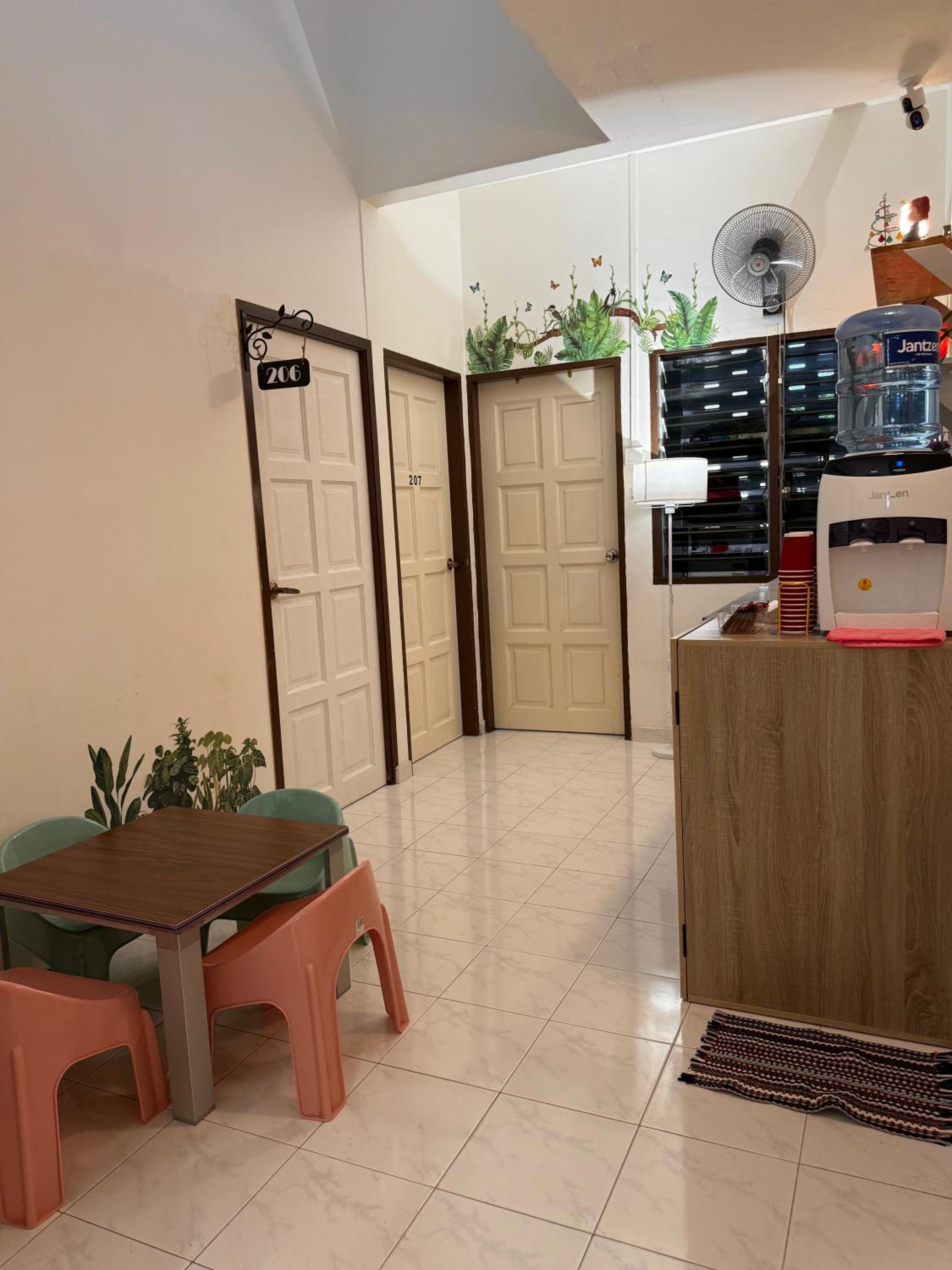 Single Room with Shared Bathroom