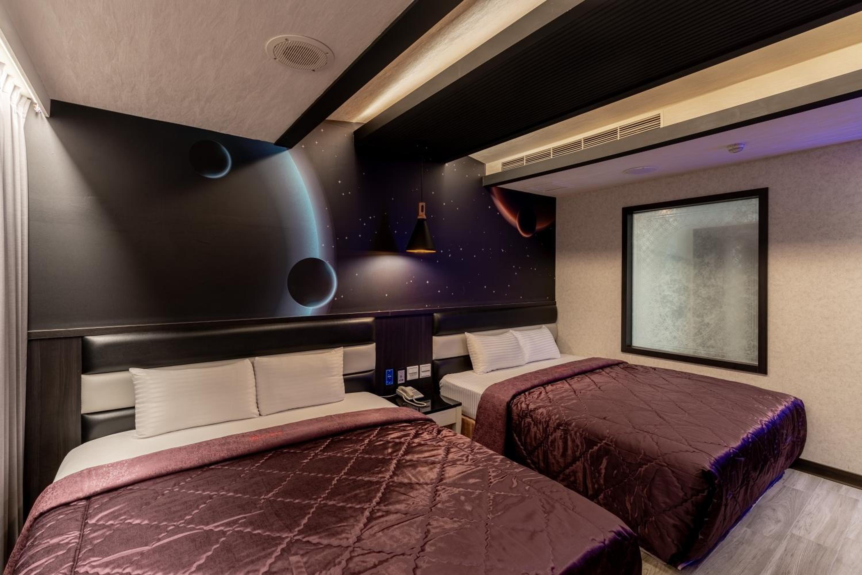 Standard Quadruple Room - Photo 7