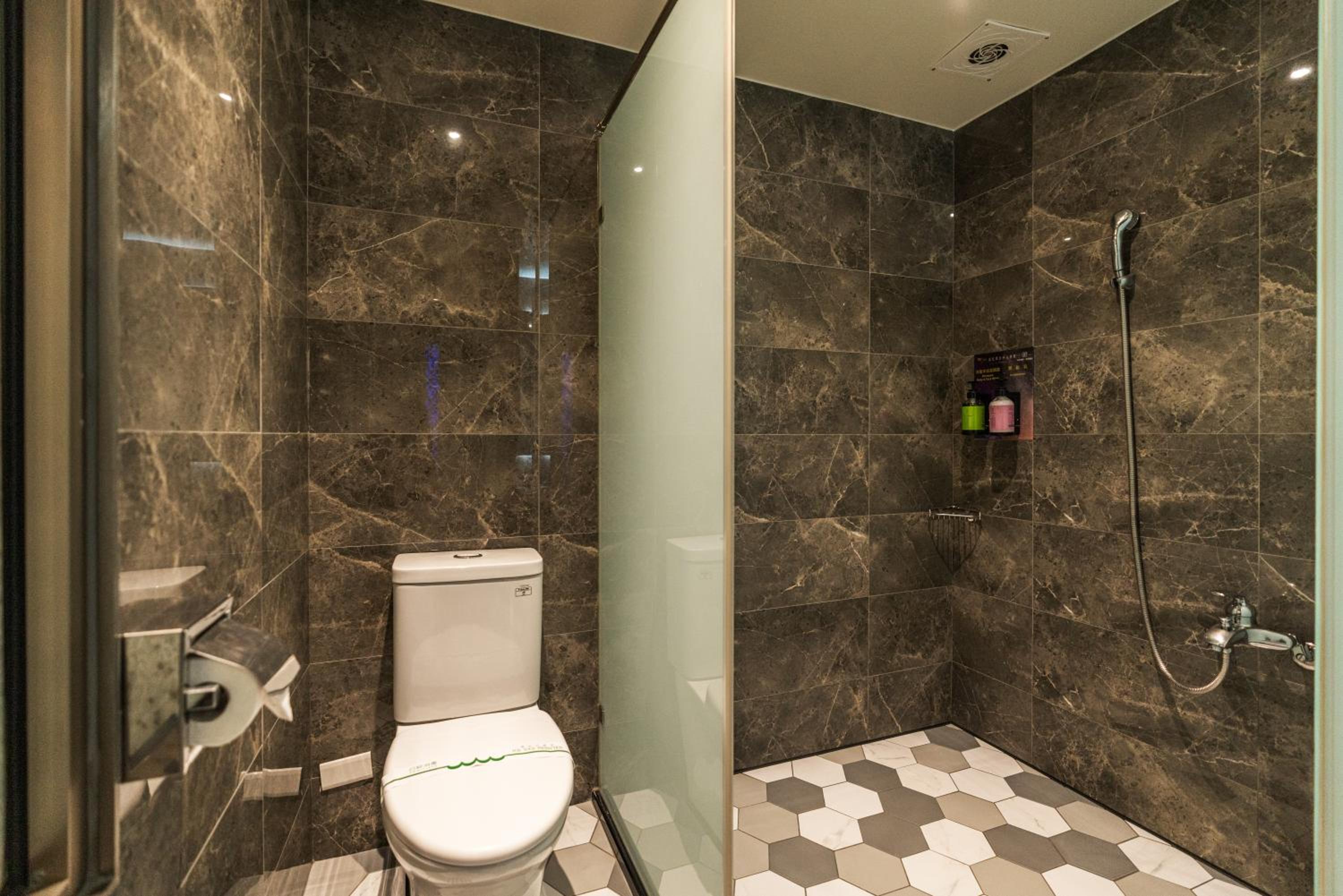 Standard Quadruple Room - Photo 6