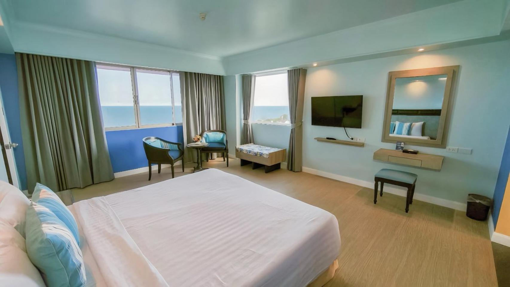 Suite with Mountain View photo 2
