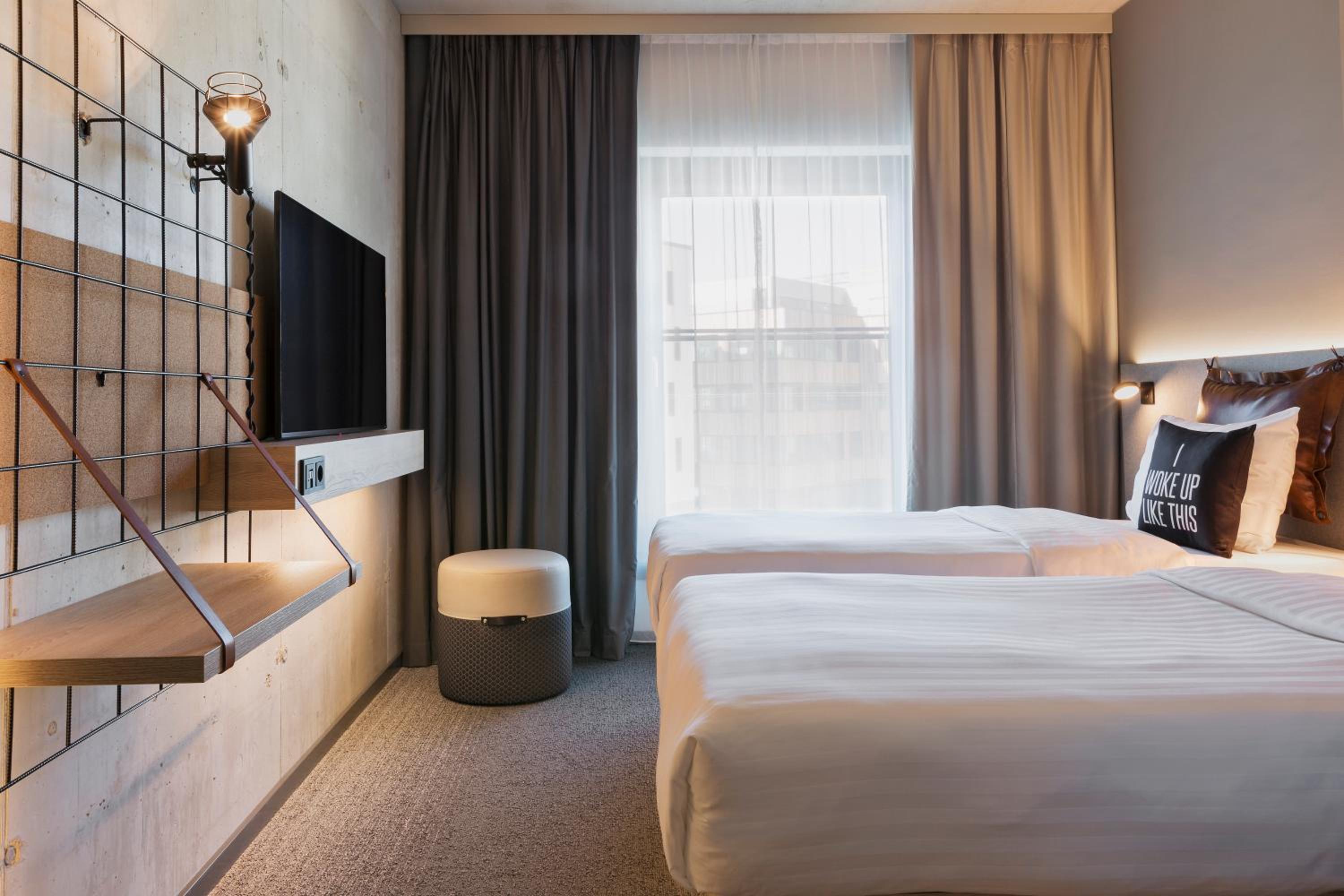 Moxy Sleeper Twin Room photo 2