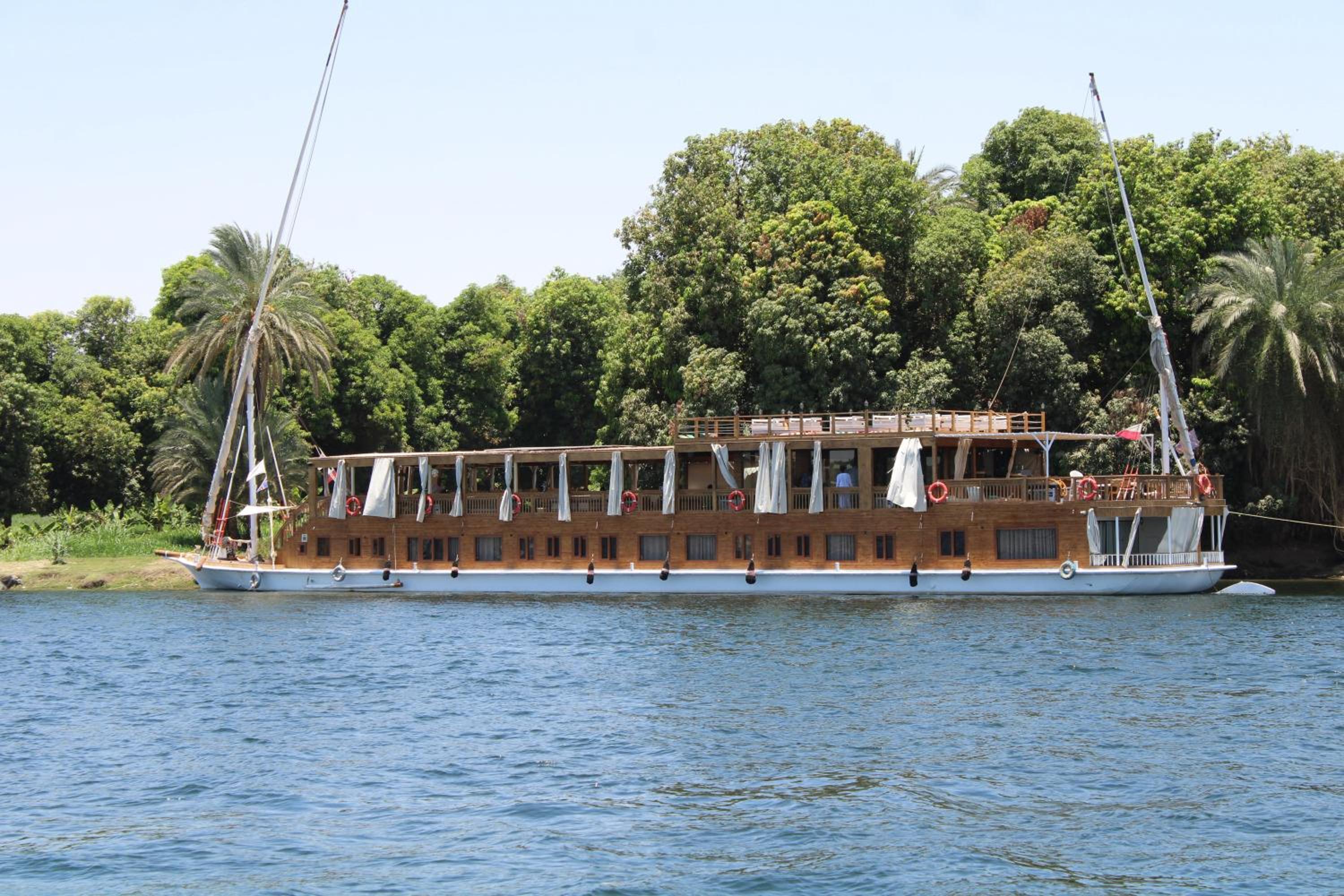 Deluxe Double or Twin Room with River View photo 1