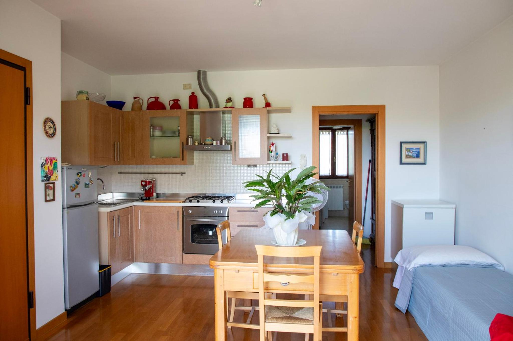 One-Bedroom Apartment photo 2