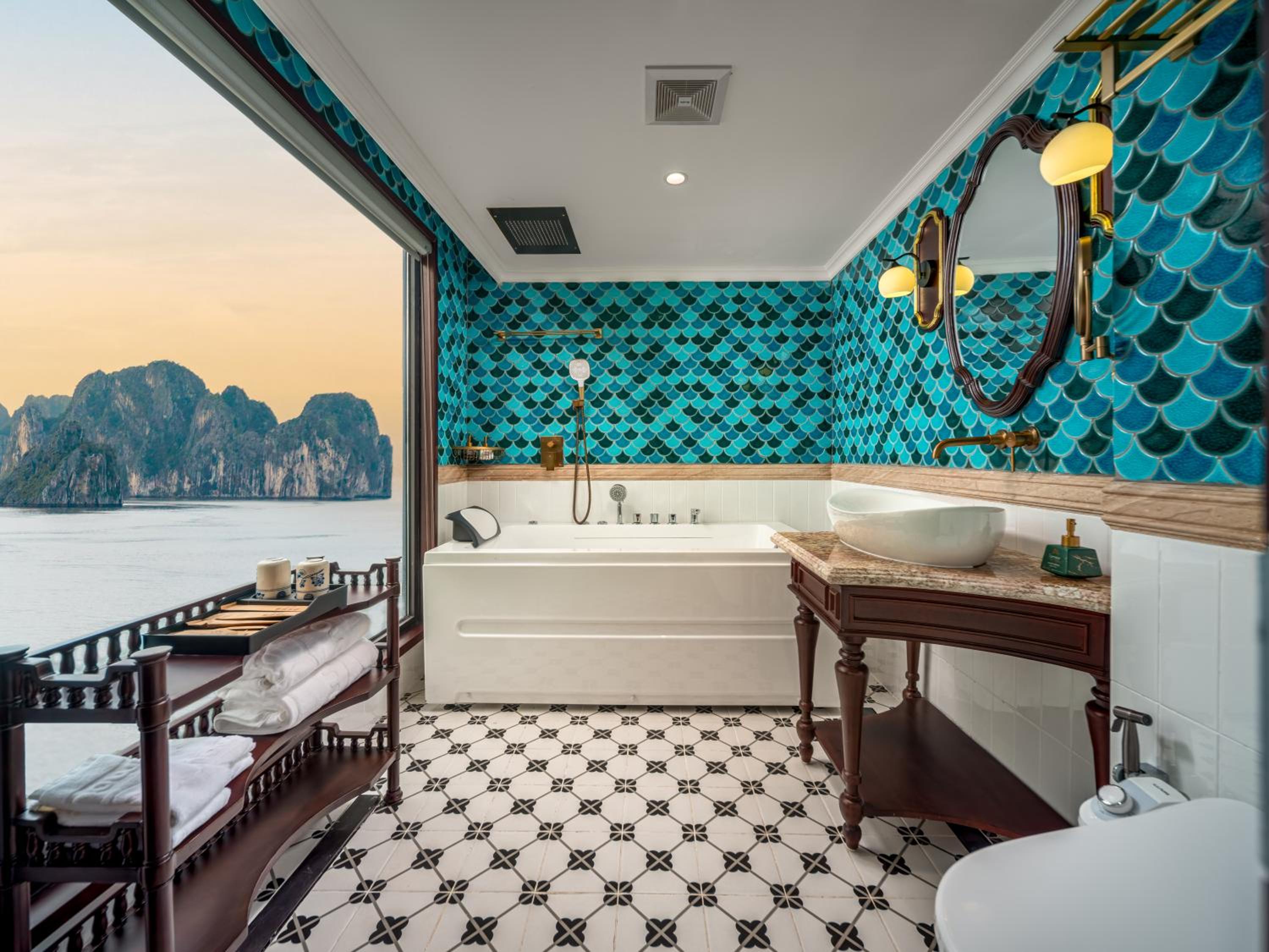 Honeymoon Suite with Terrace and outdoor Jacuzzi photo 3