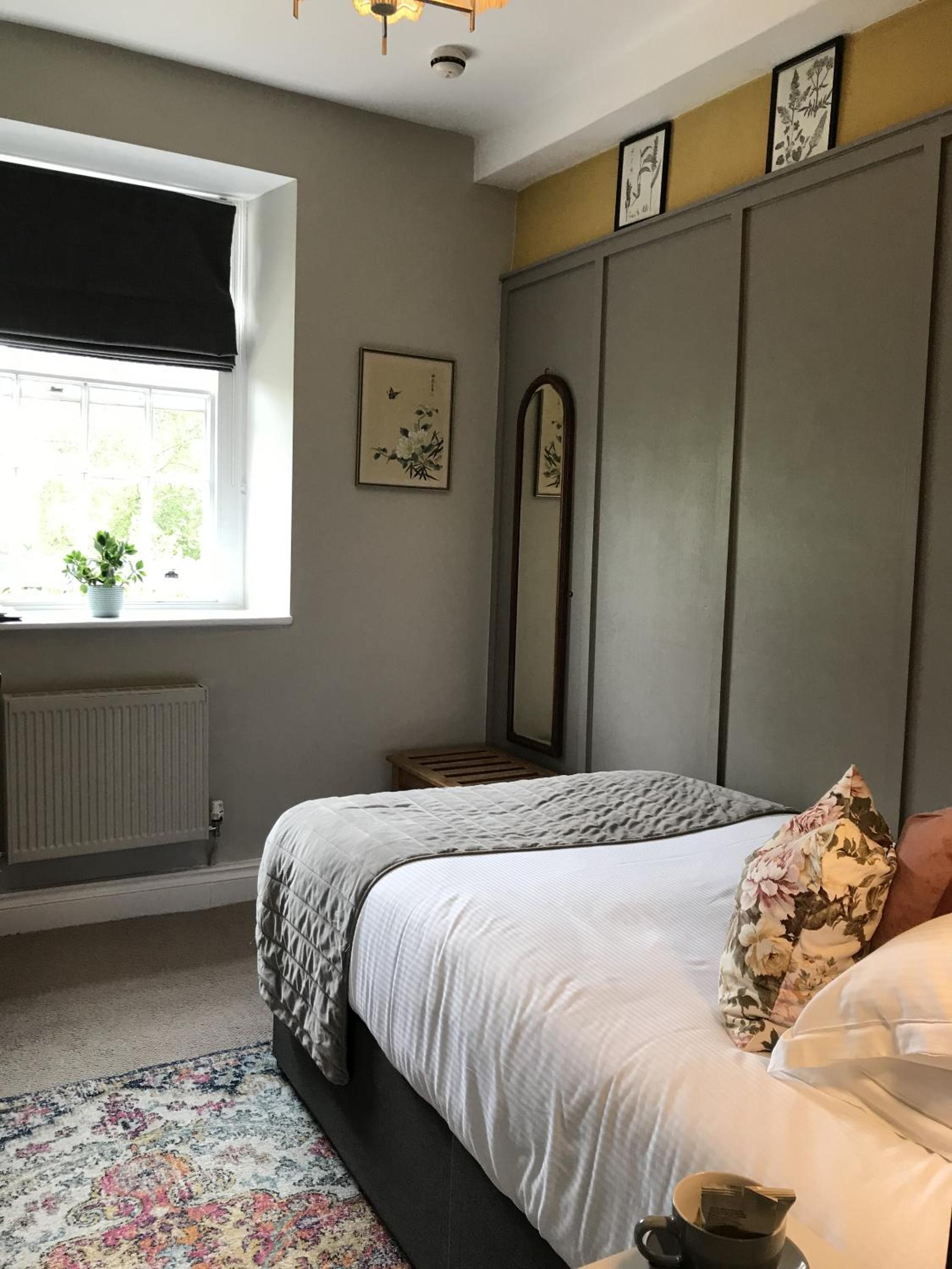 Single Room photo 3