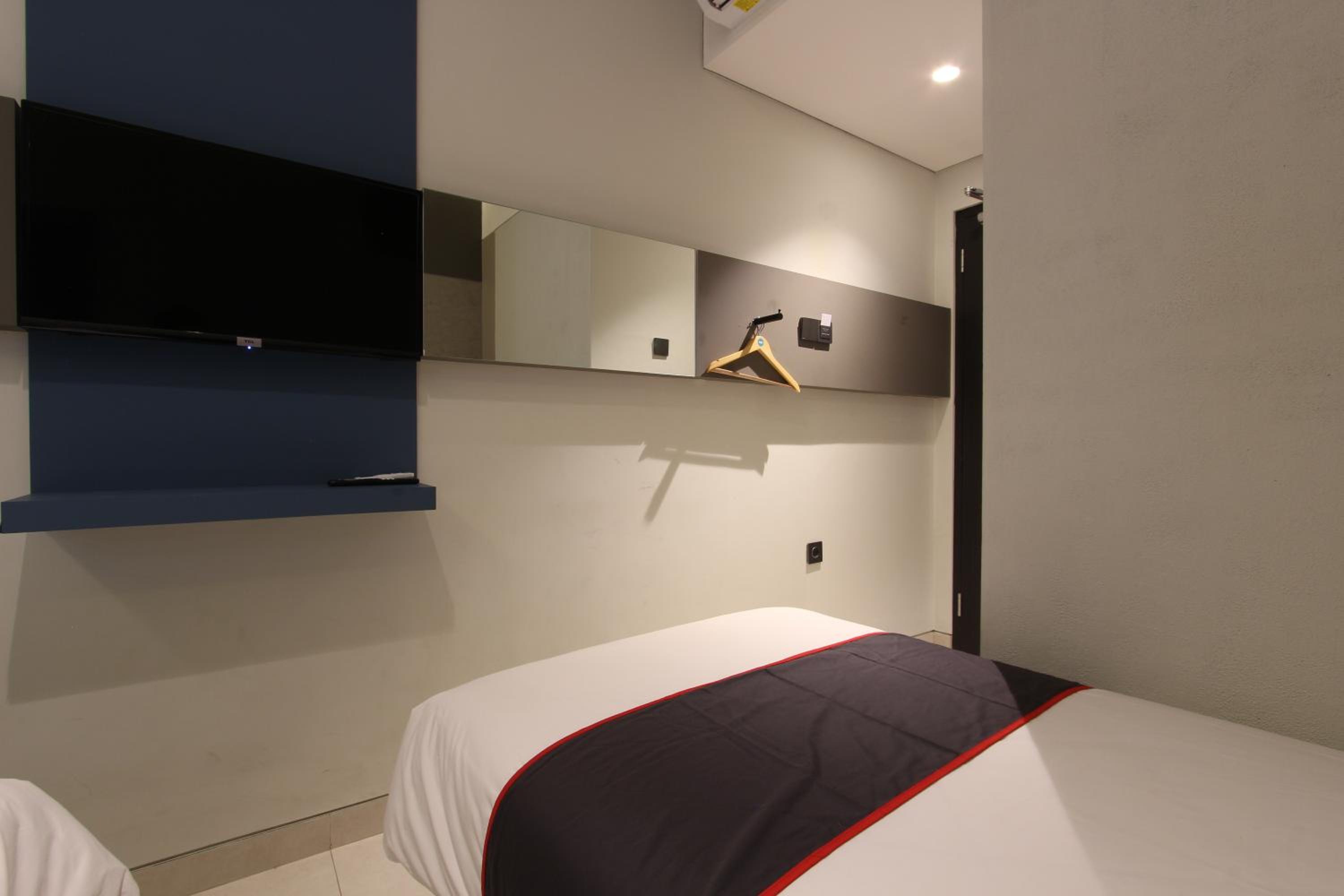 Deluxe Twin Room photo 3