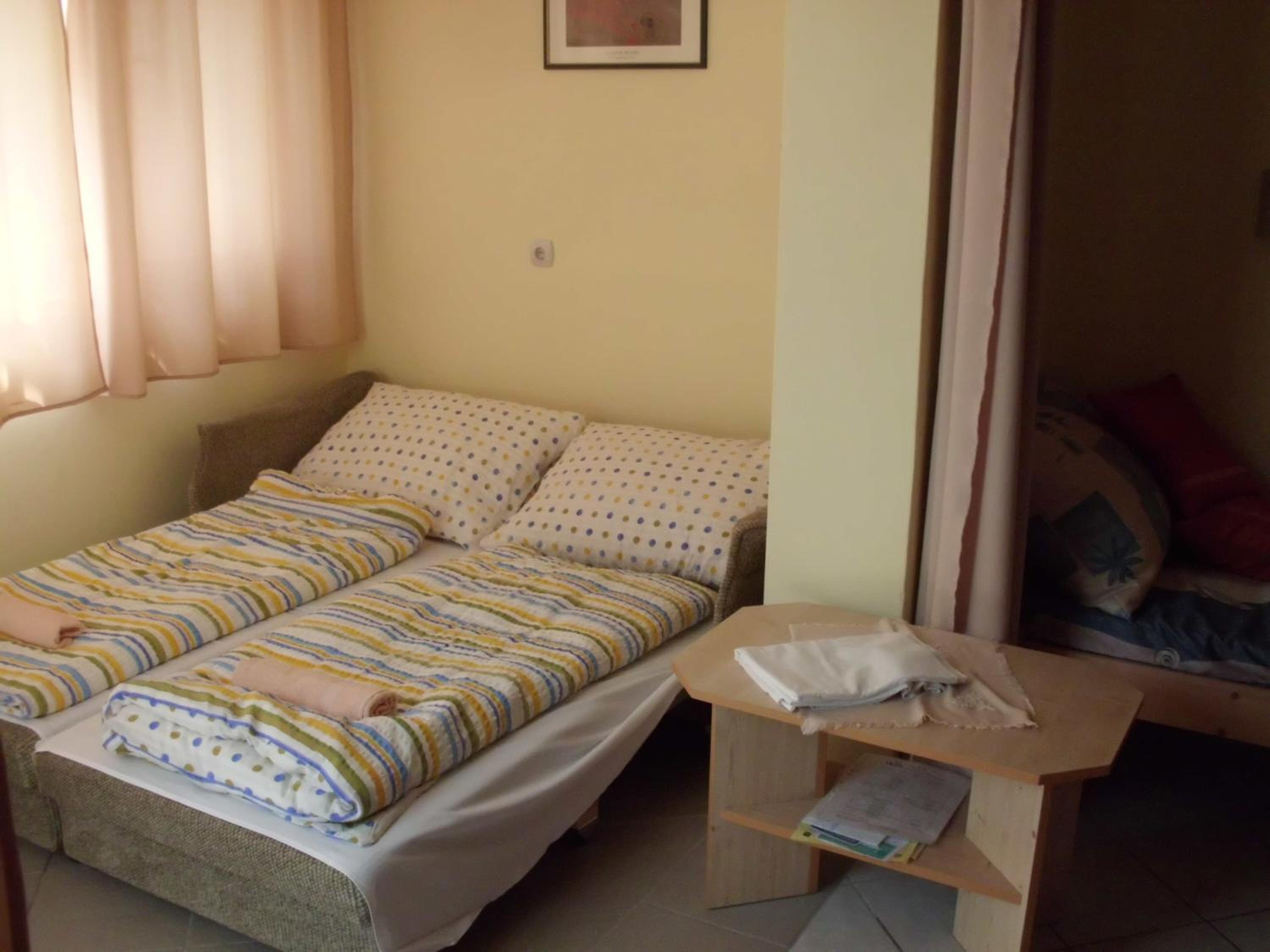 Studio Apartment photo 3