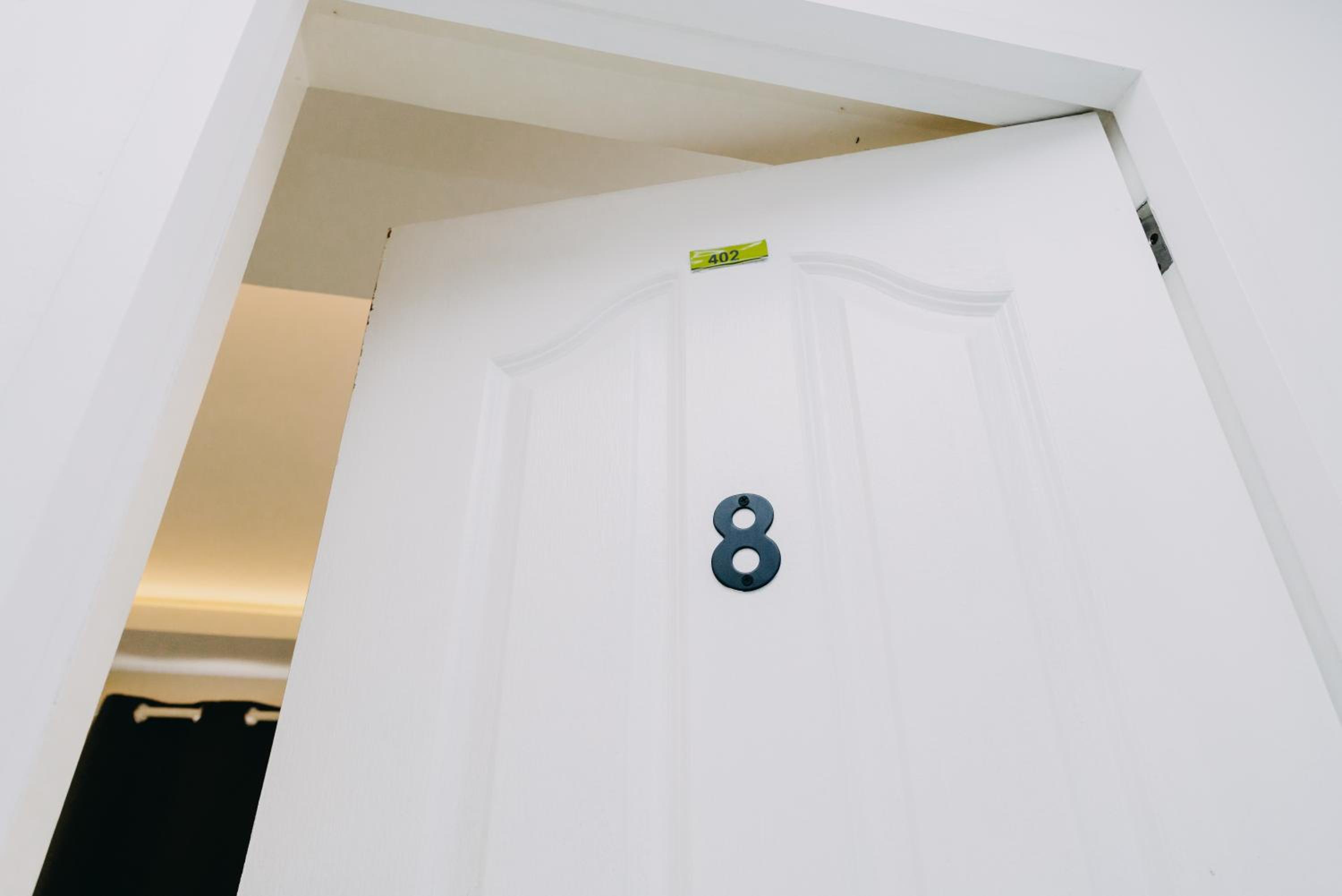 Deluxe Double Room with Balcony - Photo 4