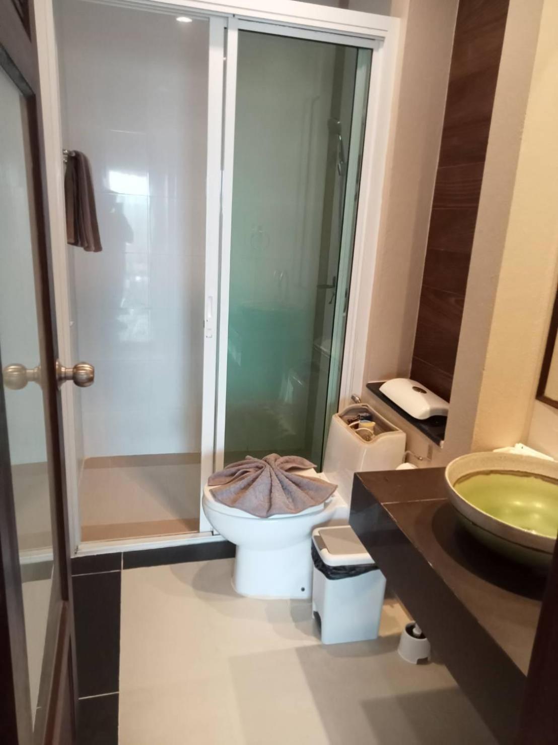 One-Bedroom Apartment with Balcony and Sea View photo 1
