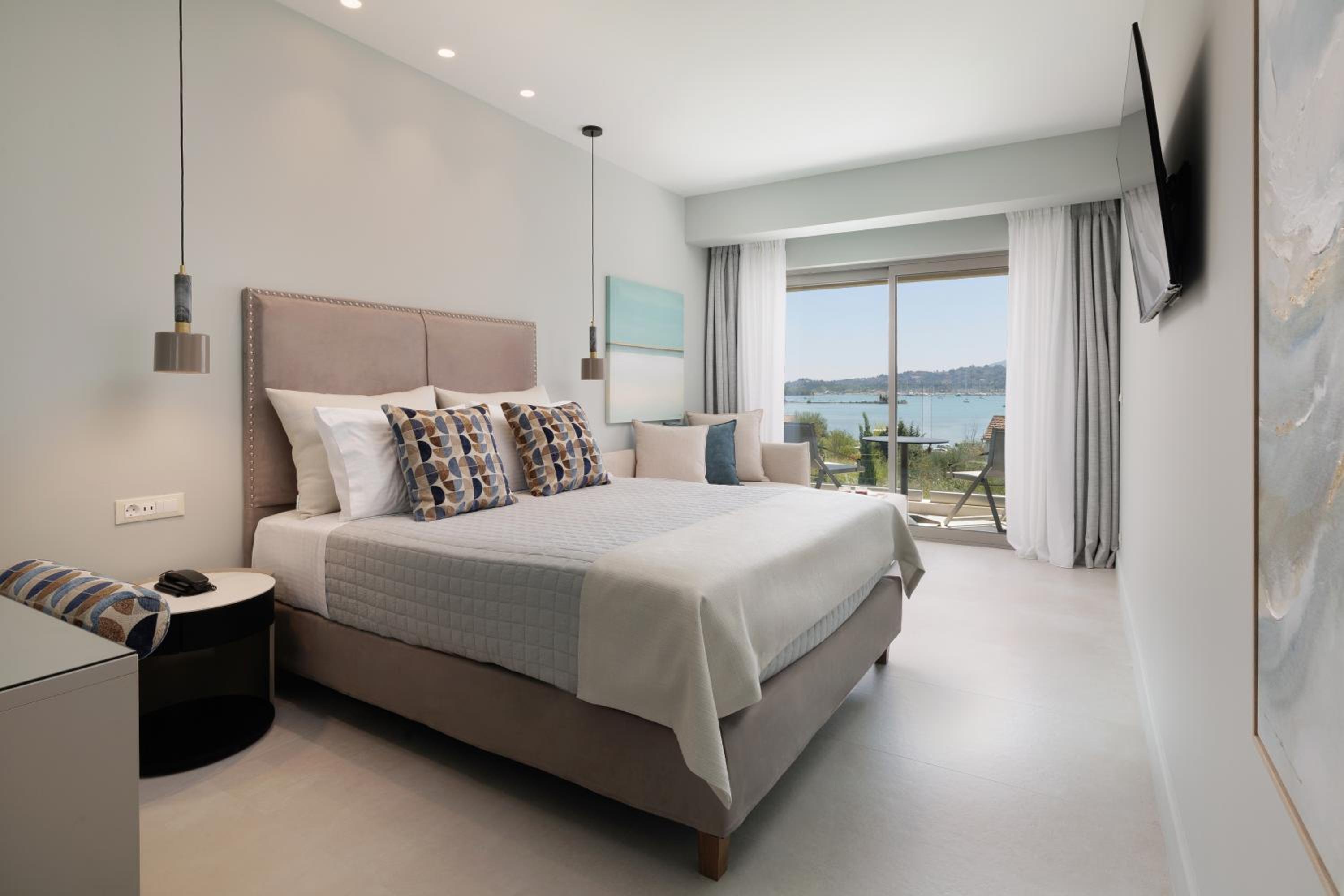 Deluxe Double or Twin Room with Sea View