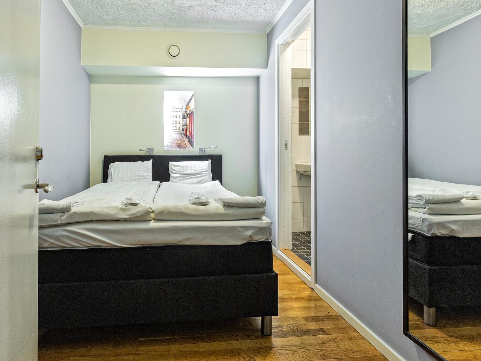 Double or Twin Room with Shower (No window) - Photo 6