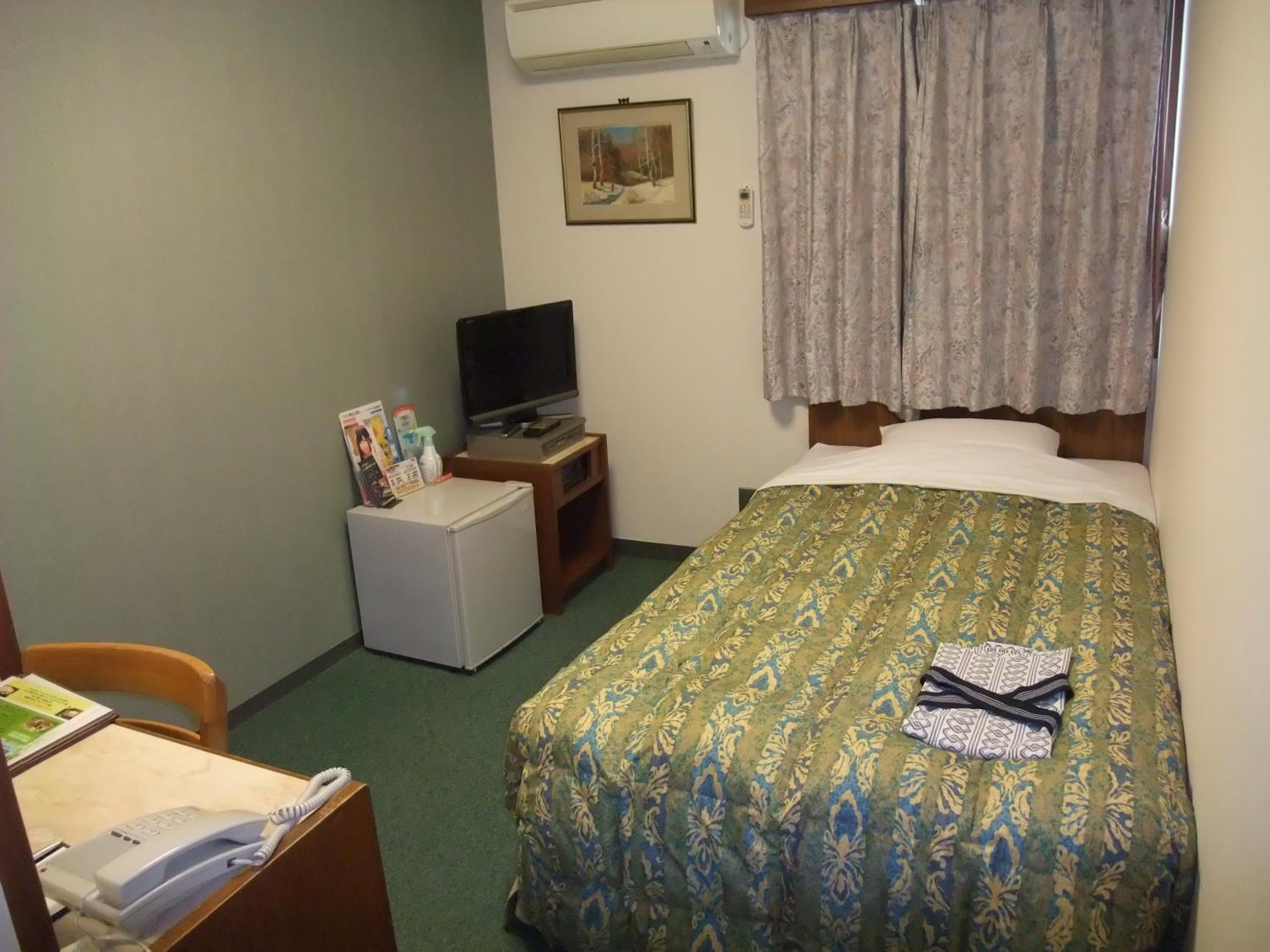 Single Room B - Non-Smoking  photo 1