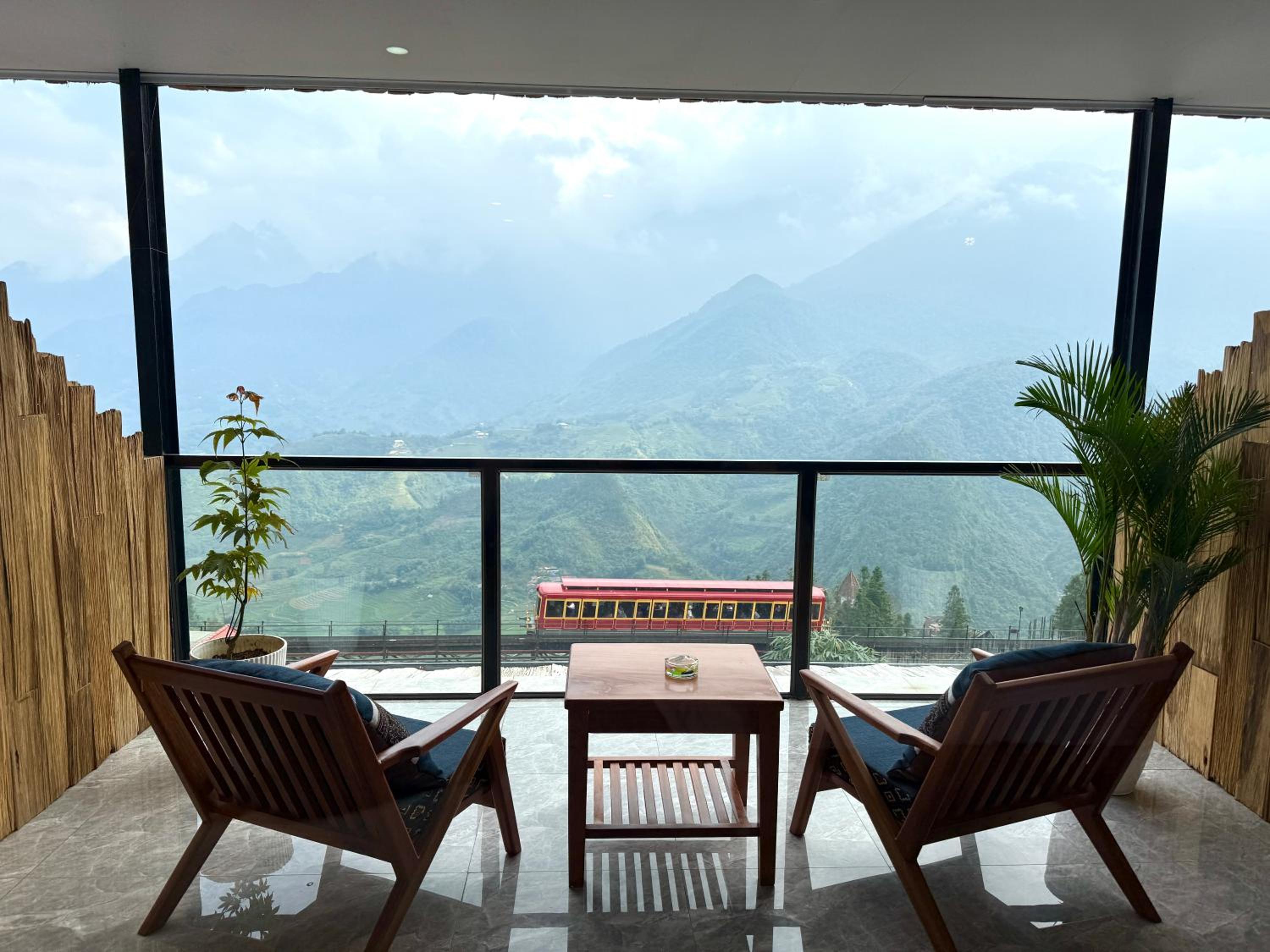 Deluxe Double Room with Balcony photo 1