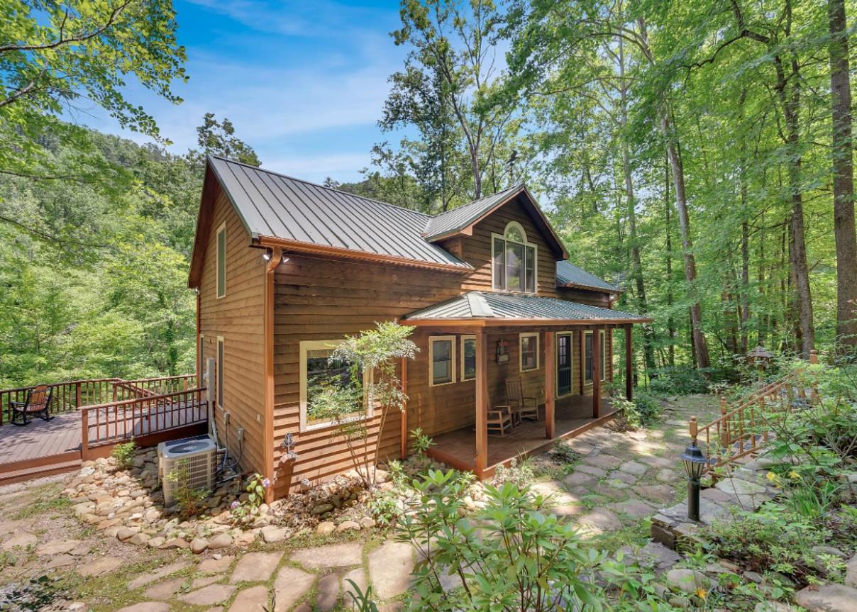 Four-Bedroom House photo 1