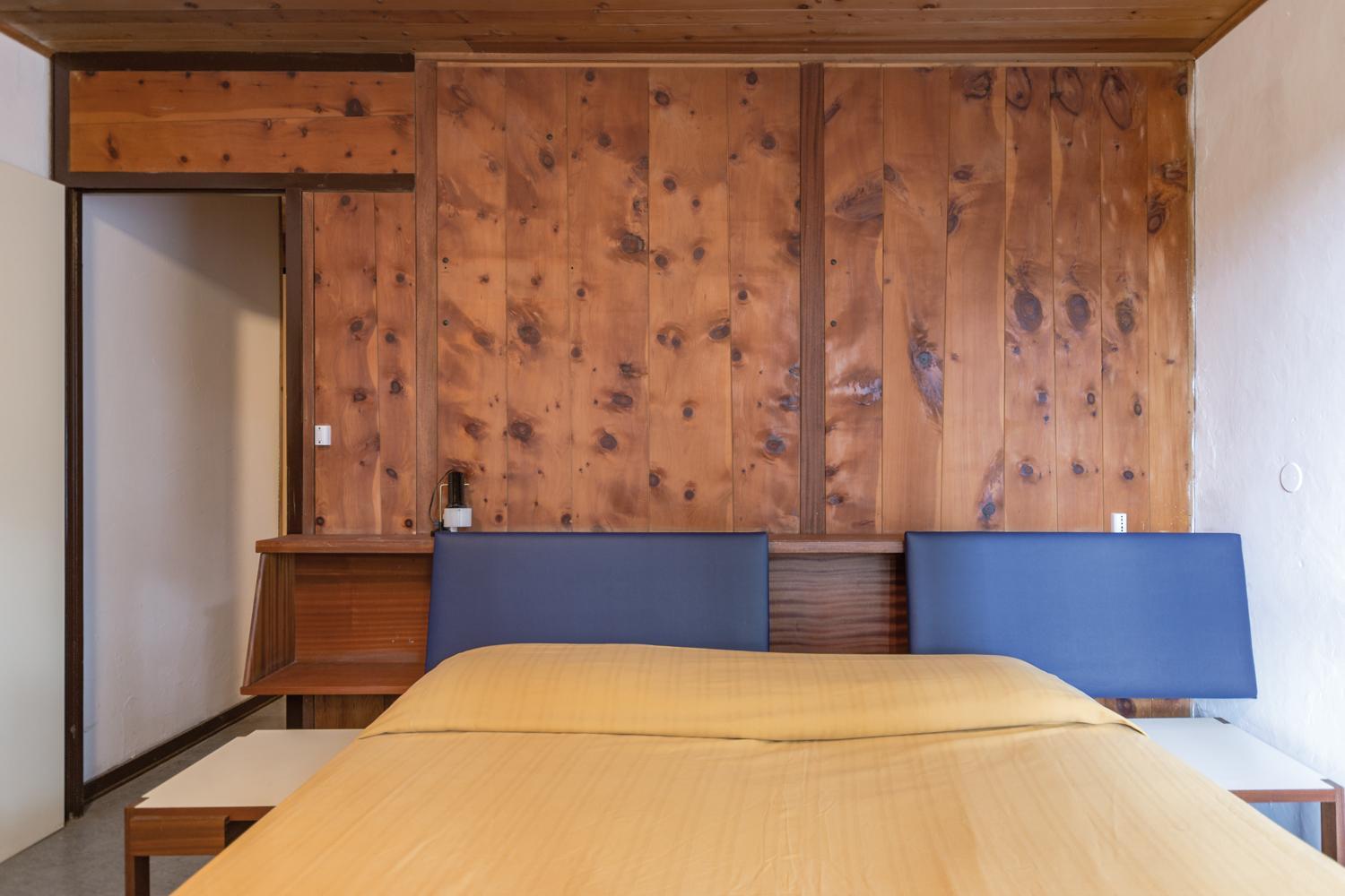 Chalet with Mountain View photo 3