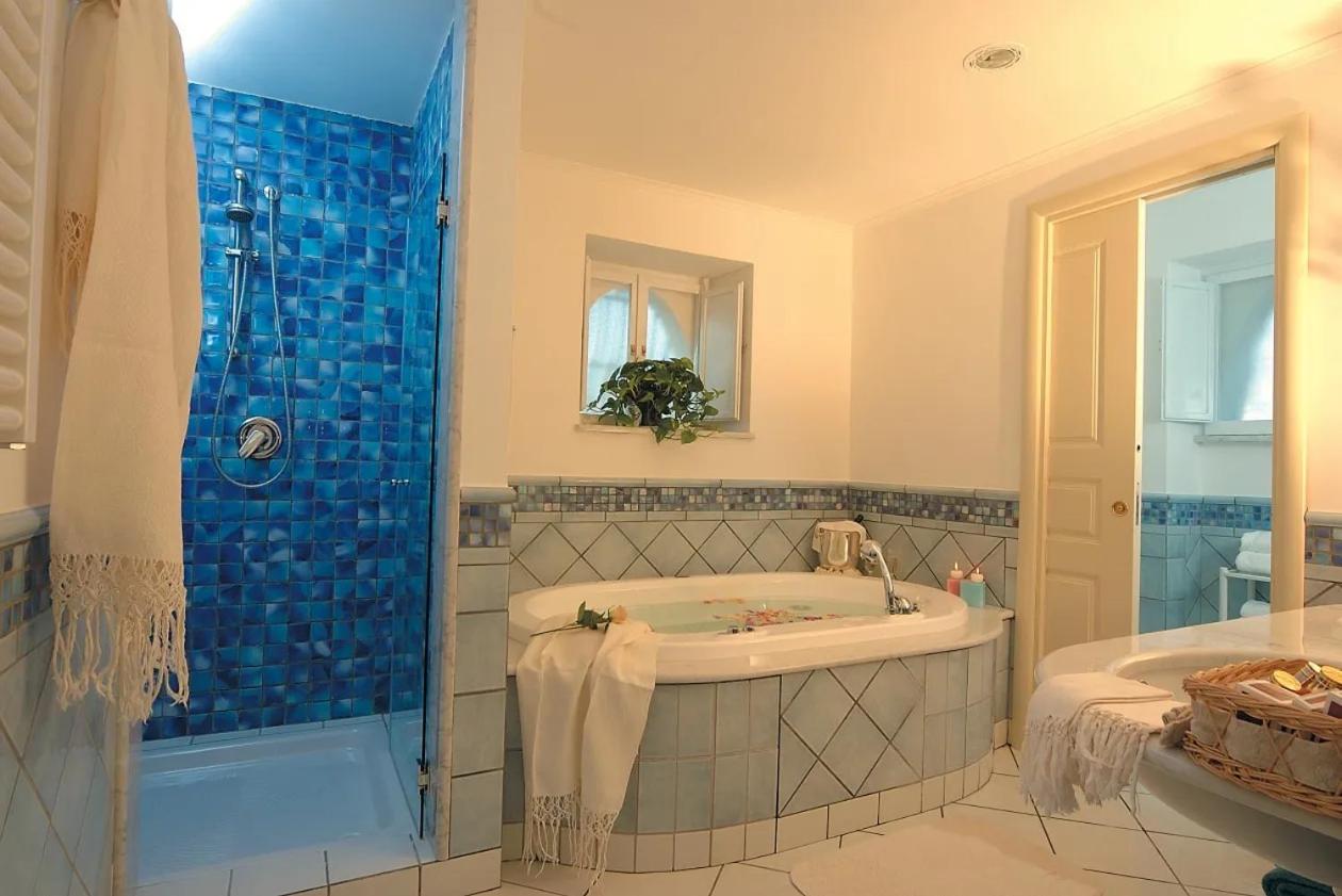 Suite with Garden View