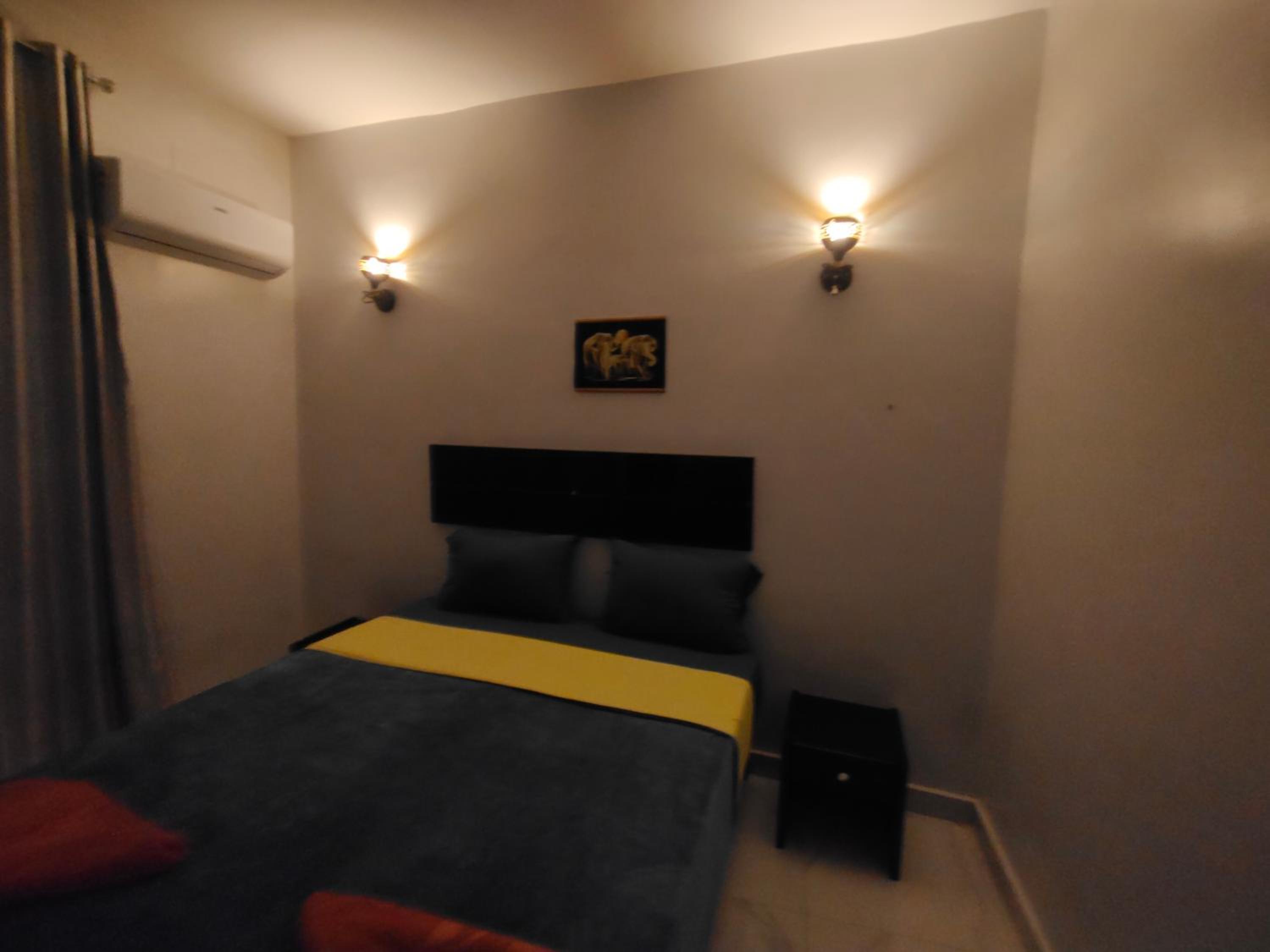 Deluxe Double Room - Photo 12