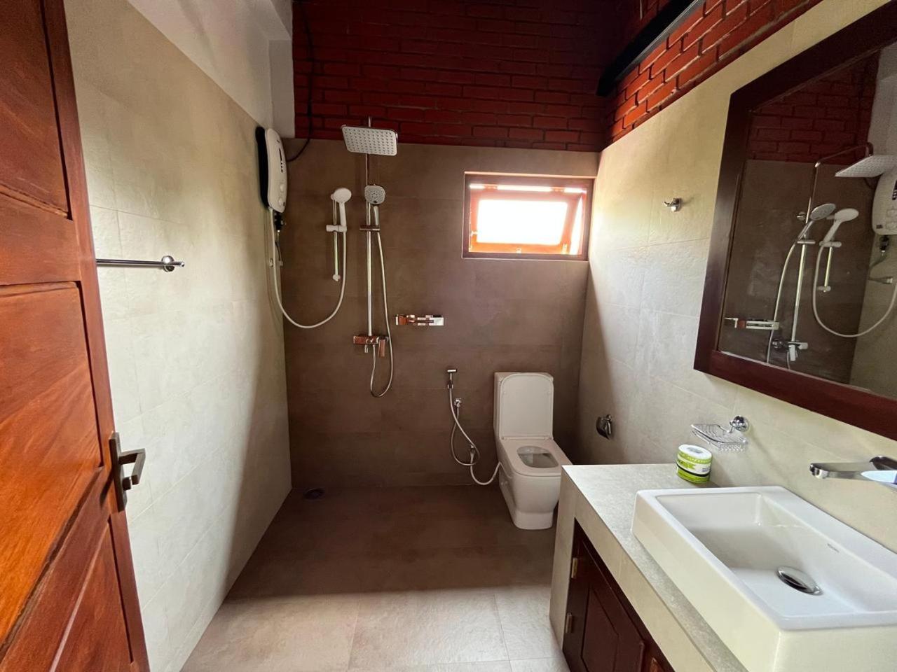 Deluxe Double Room with Balcony photo 1