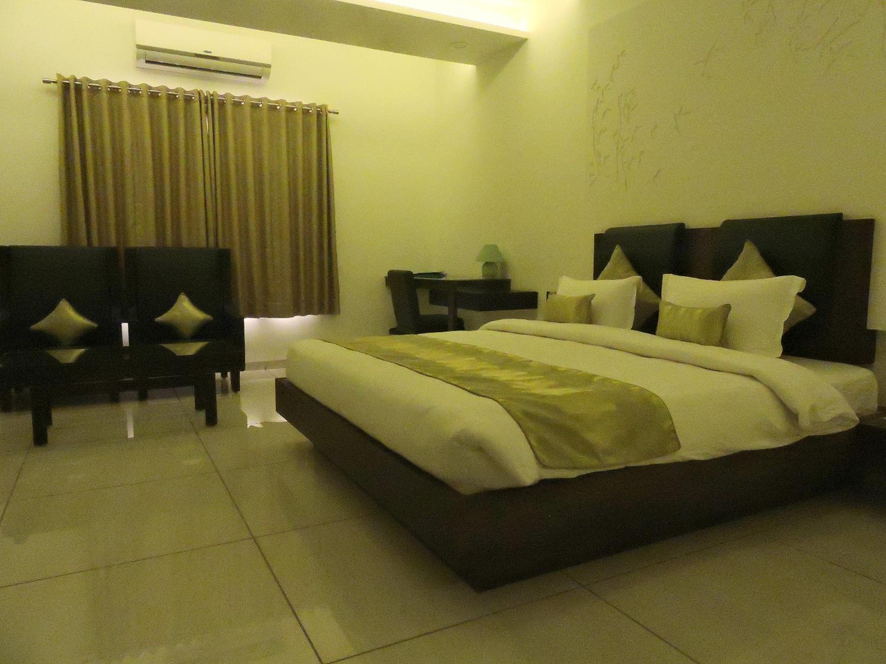 Deluxe Double Room - Photo 4