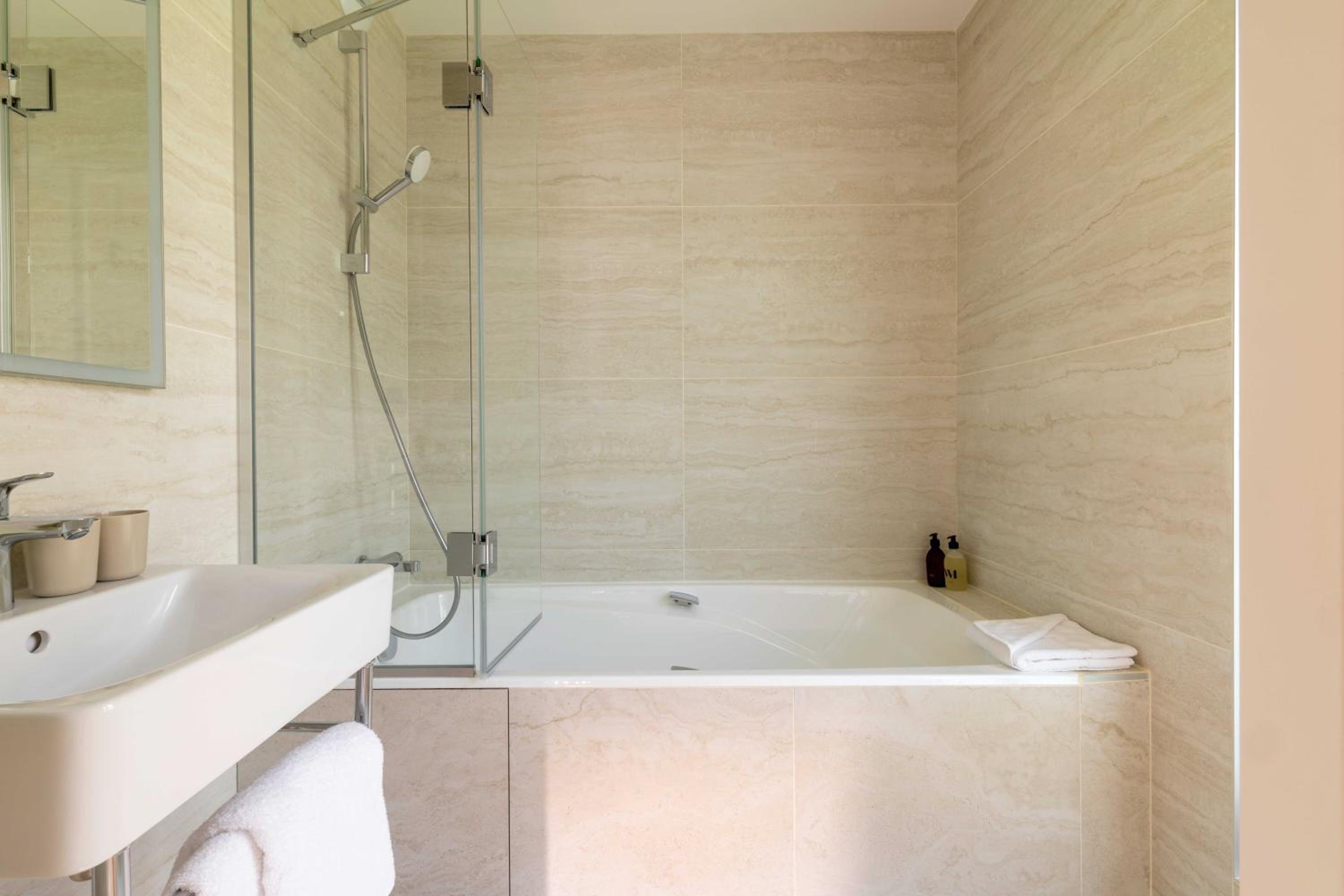 Hotel Observatoire Luxembourg bathroom photo