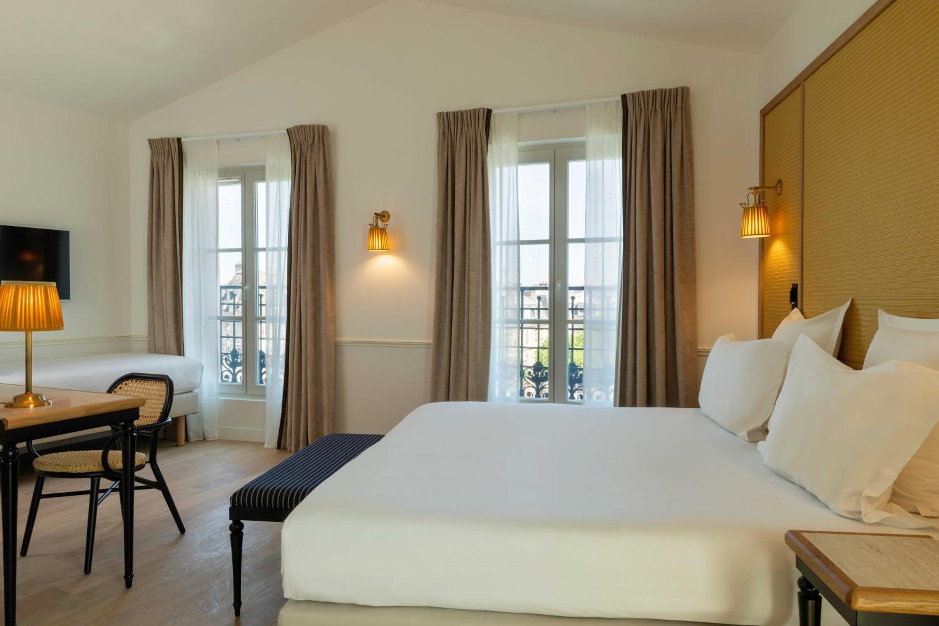 Hotel Observatoire Luxembourg bedroom photo