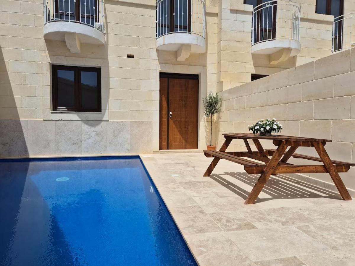 Villa with Private Pool photo 2