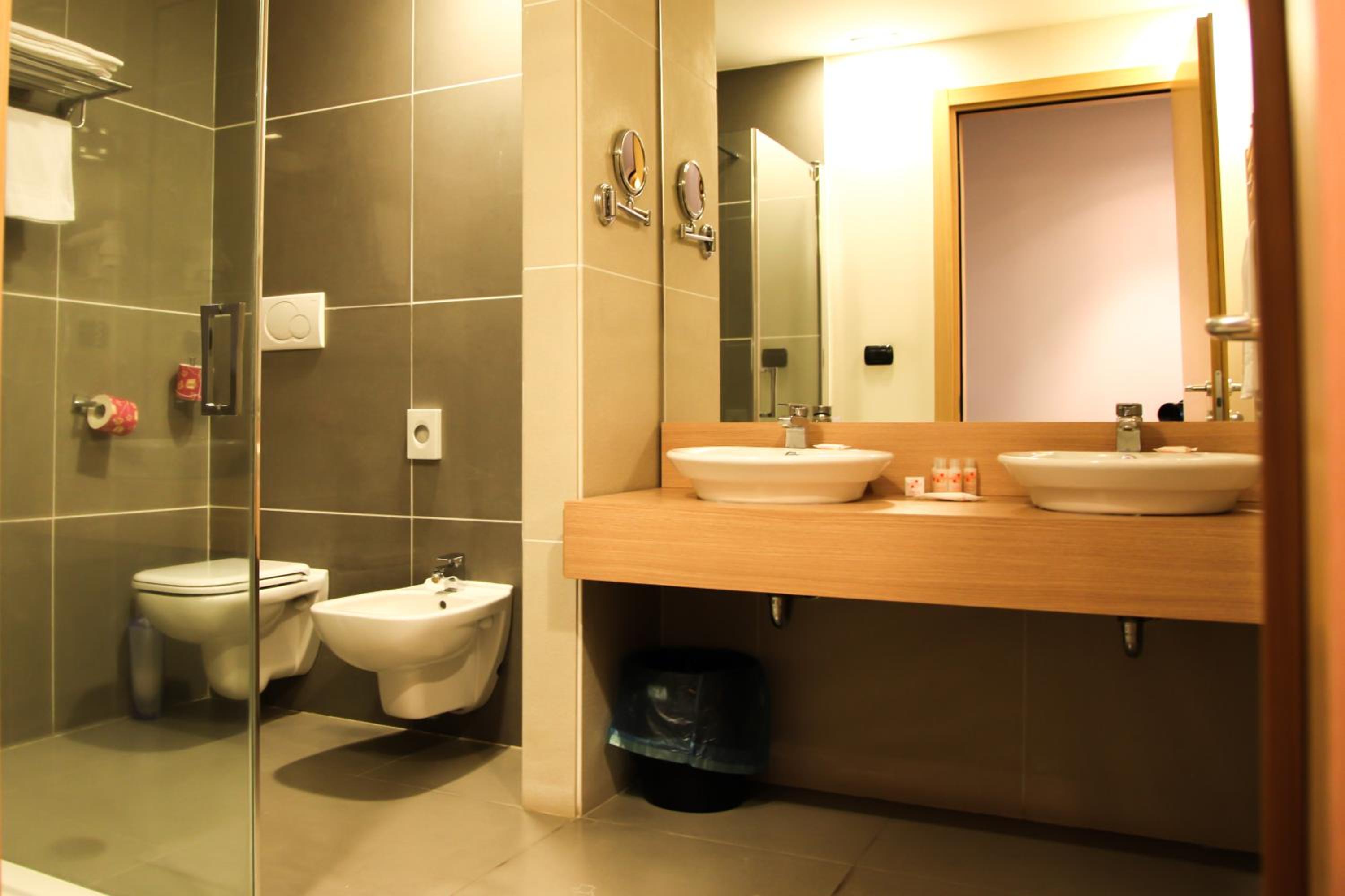 Superior Double or Twin Room - Photo 6