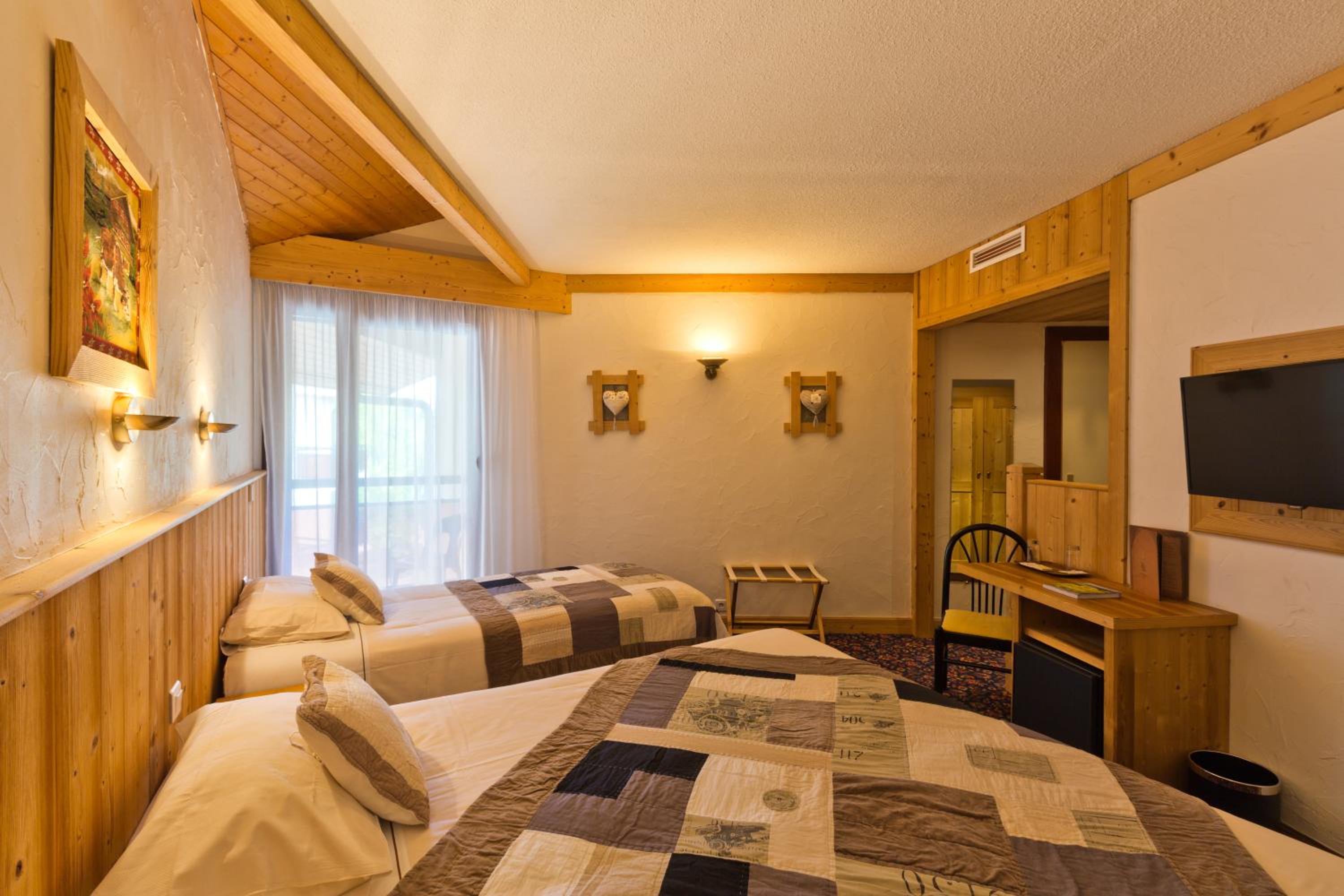 Traditional Triple Room photo 2