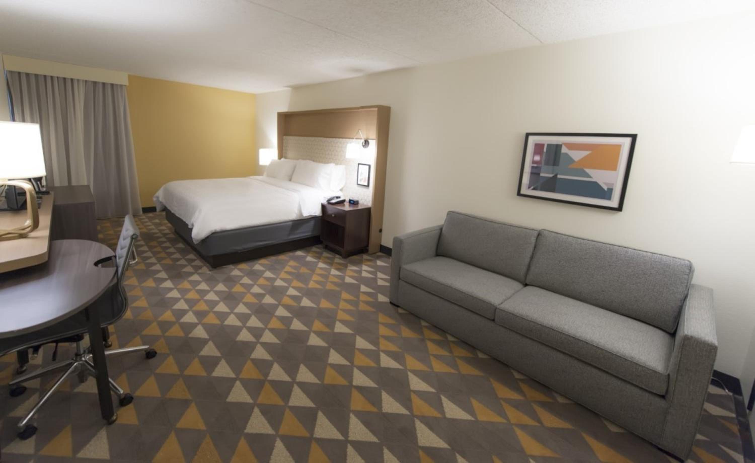 Standard King Room - Communications Accessible - Photo 5